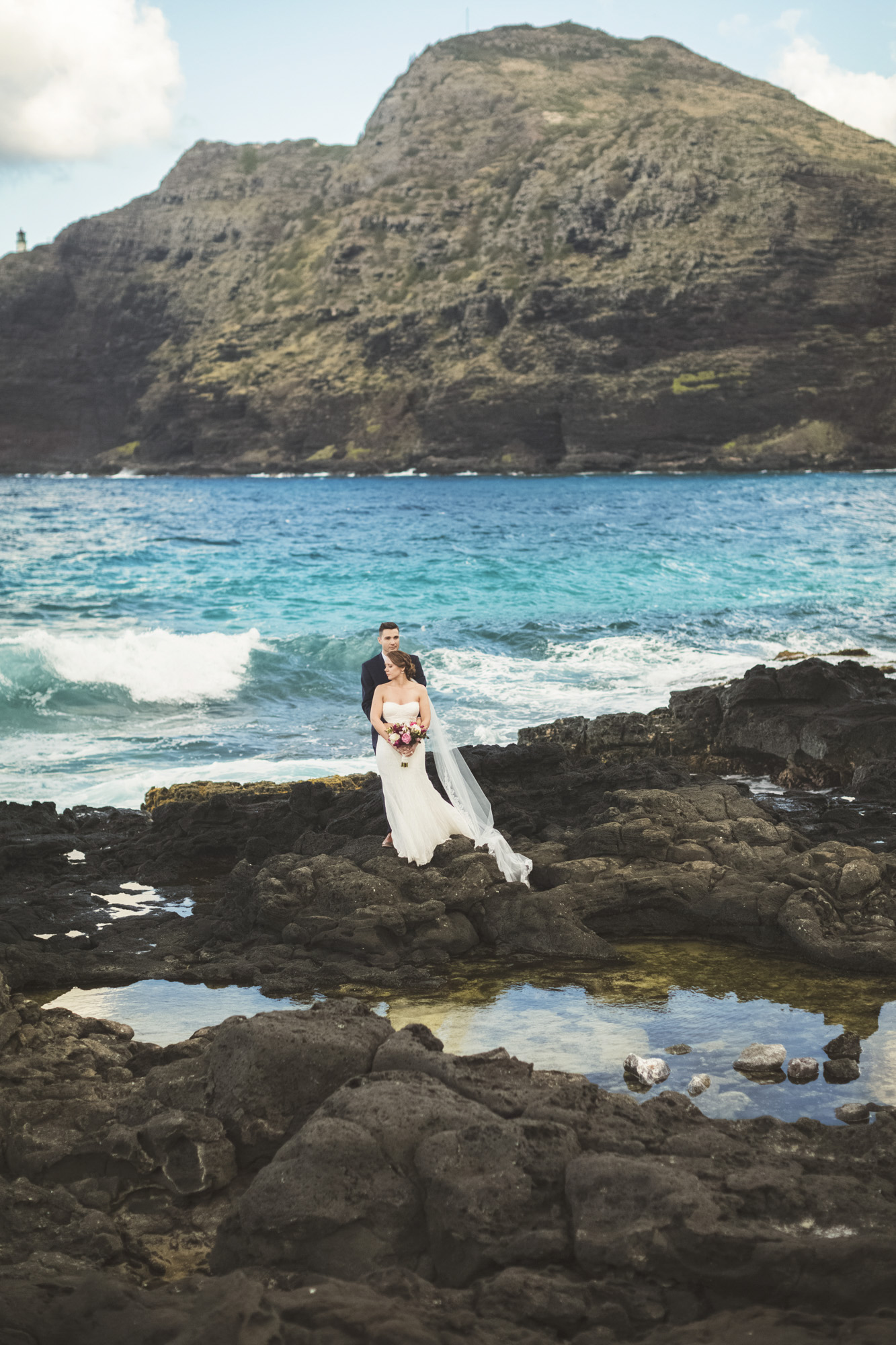 Hawaii destination beach Wedding Photographer_2.jpg