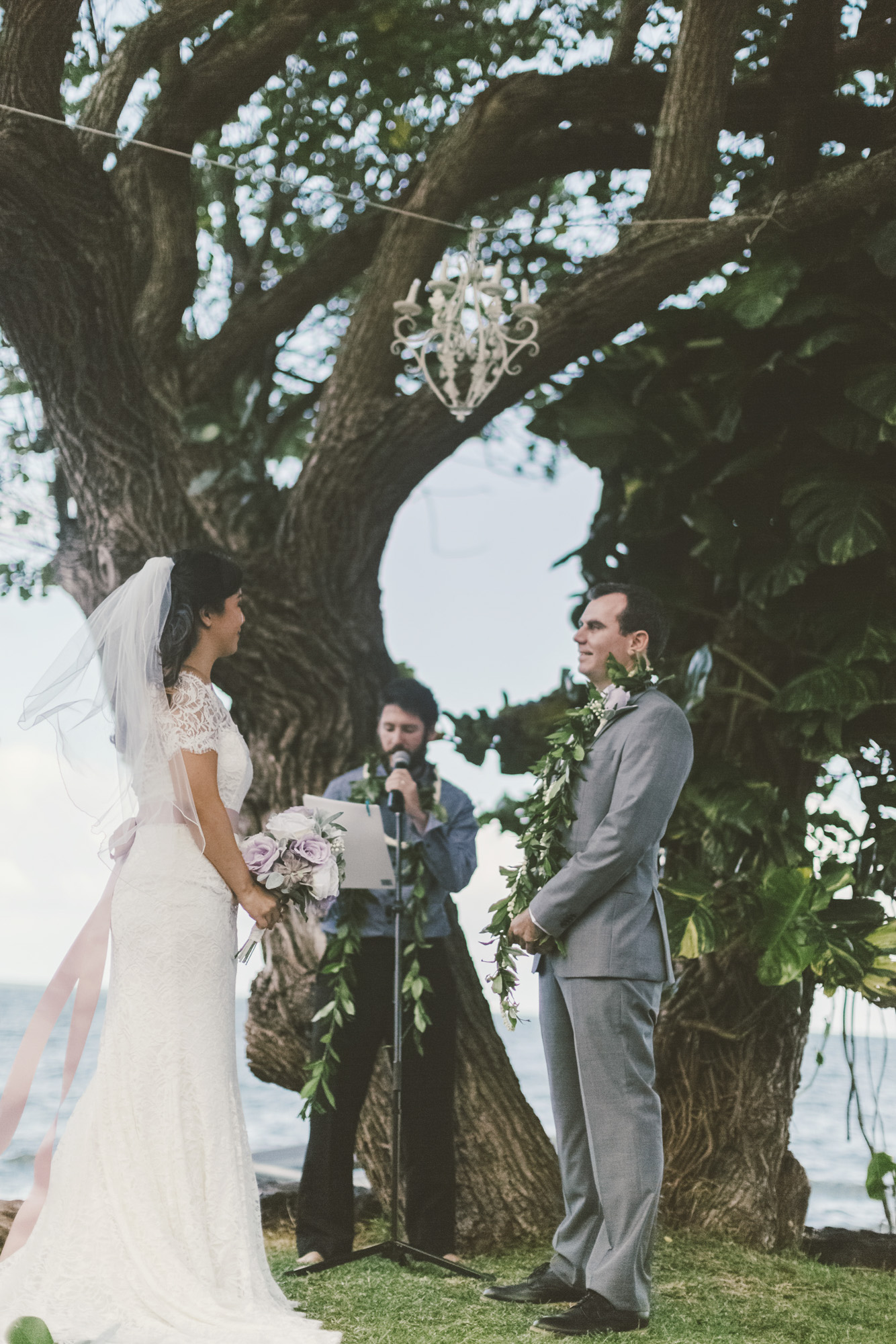 Hawaii destination beach Wedding Photographer_249.jpg