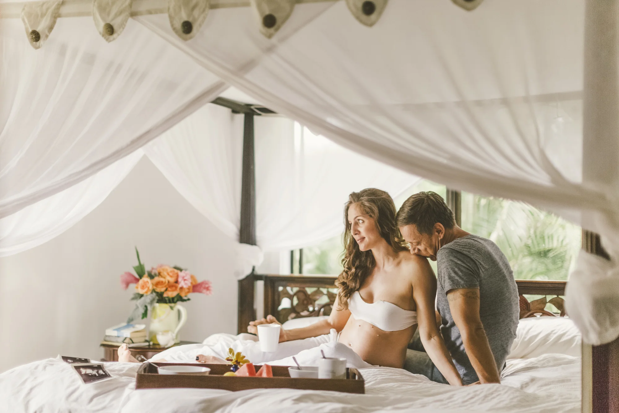 Lindsey's Dreamy in Ohana Maternity session at Maui Northshore
