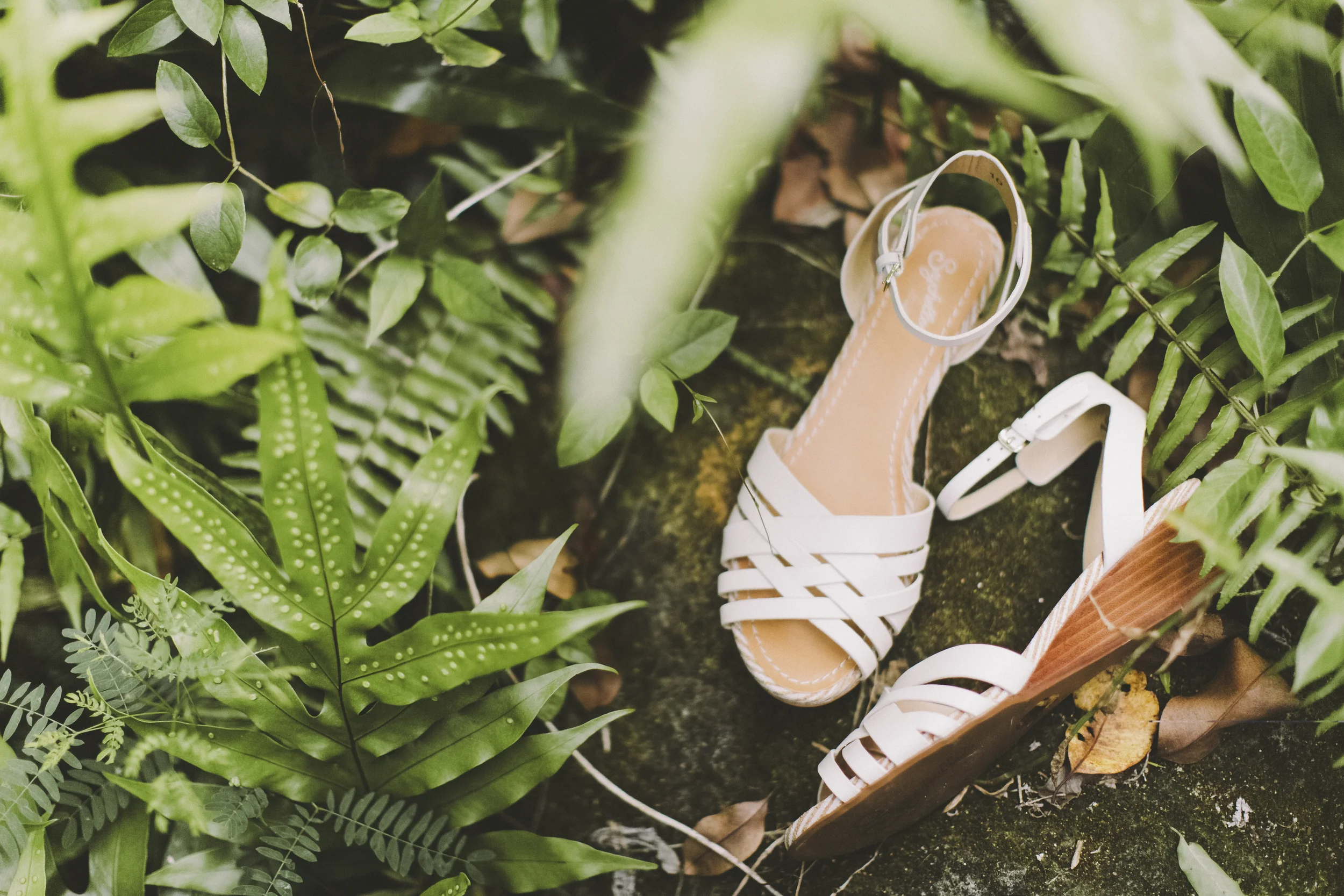 angie-diaz-photography-oahu-hawaii-wedding-tradewinds-ranch-04.jpg
