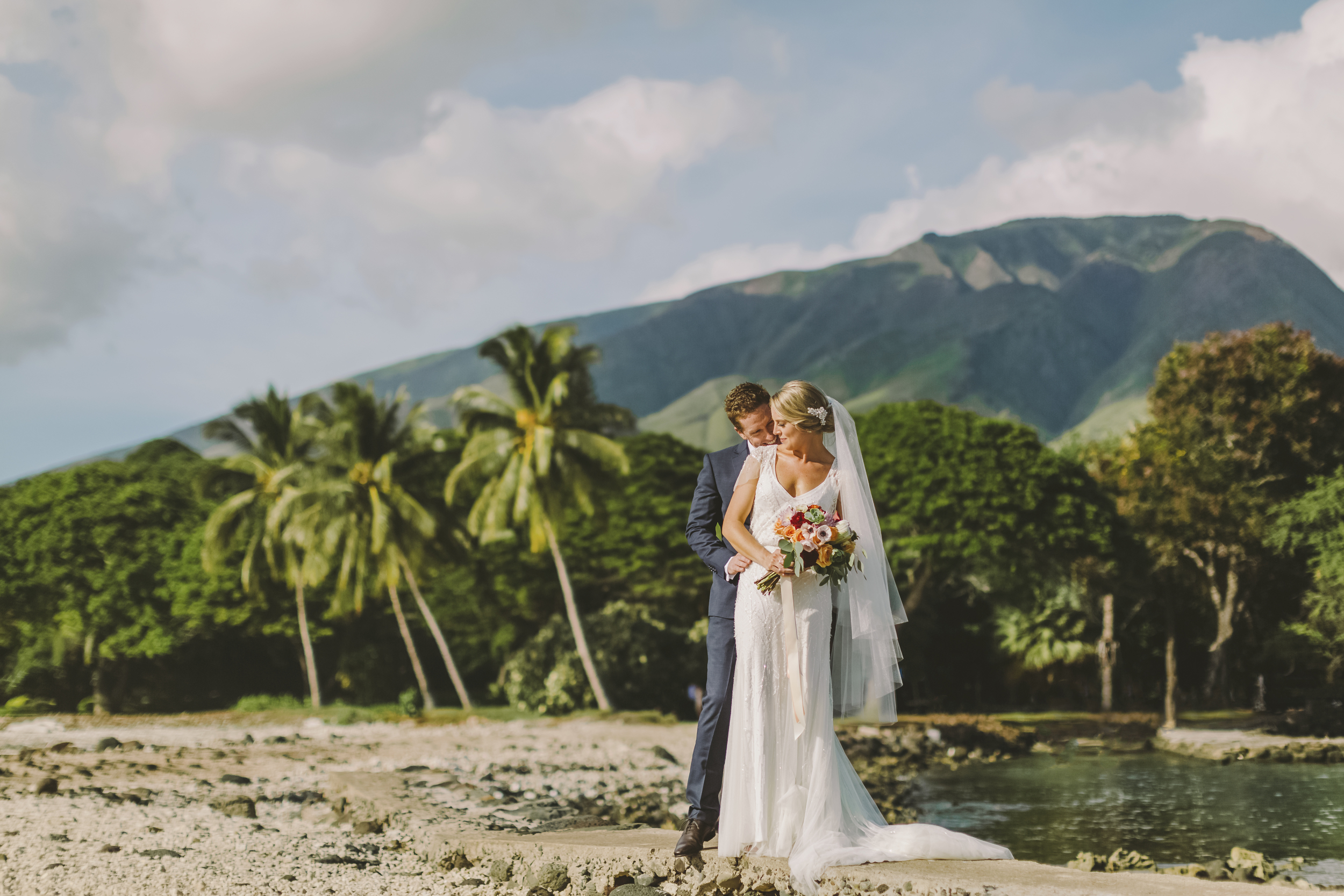 angie-diaz-photography-maui-wedding-mel-matt-01.jpg