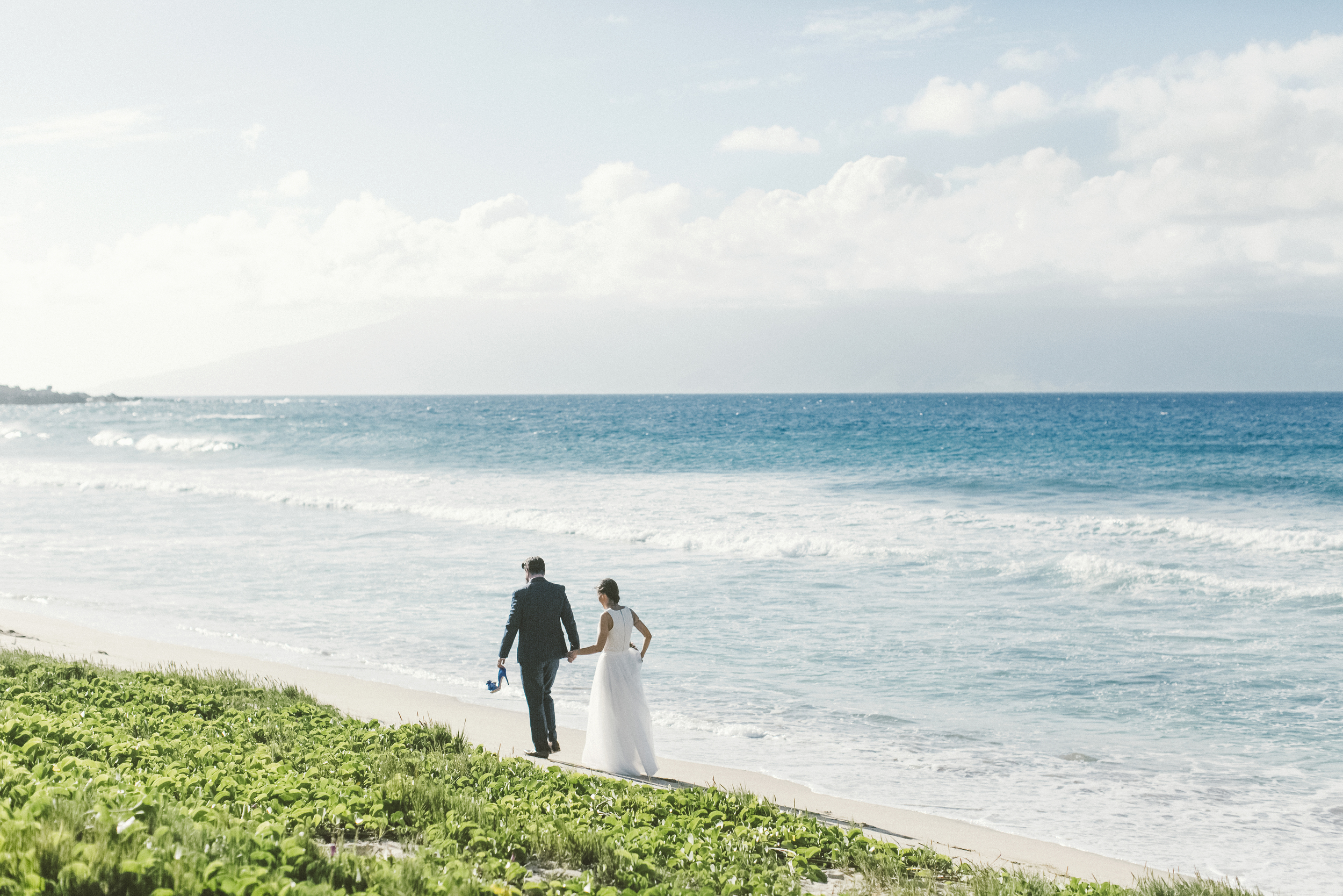 angie-diaz-photography-maui-wedding-ironwoods-beach-27.jpg