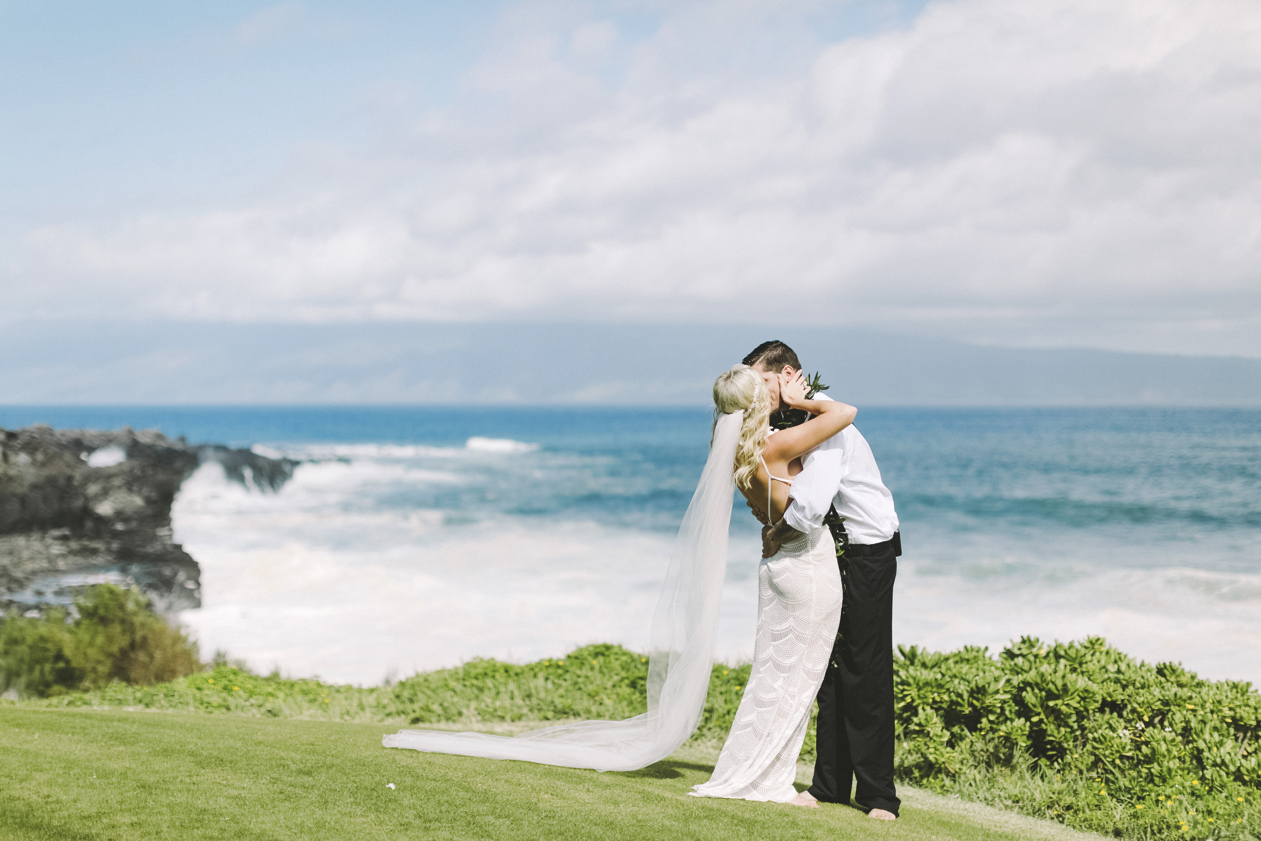 angie-diaz-photography-hawaii-wedding-21.jpg