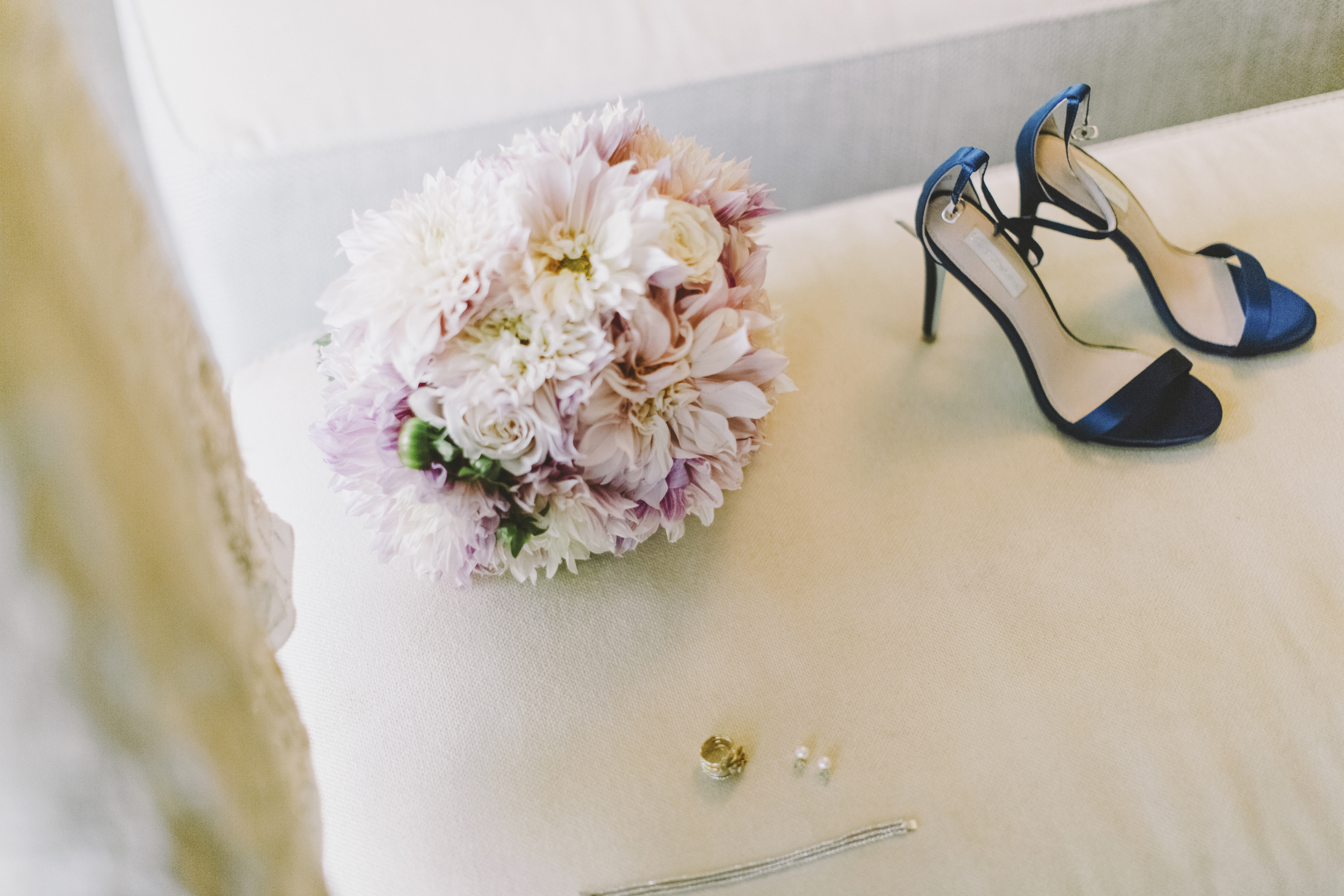angie-diaz-photography-mokapu-beach-maui-elopement-8.jpg