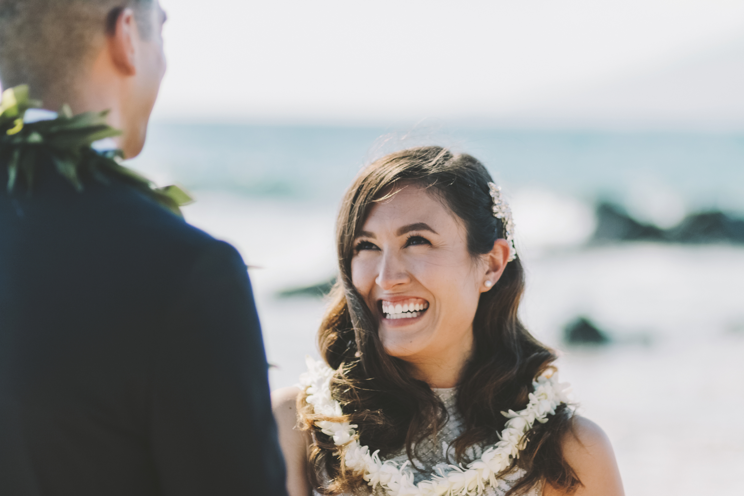 angie-diaz-photography-mokapu-beach-maui-elopement-30.jpg