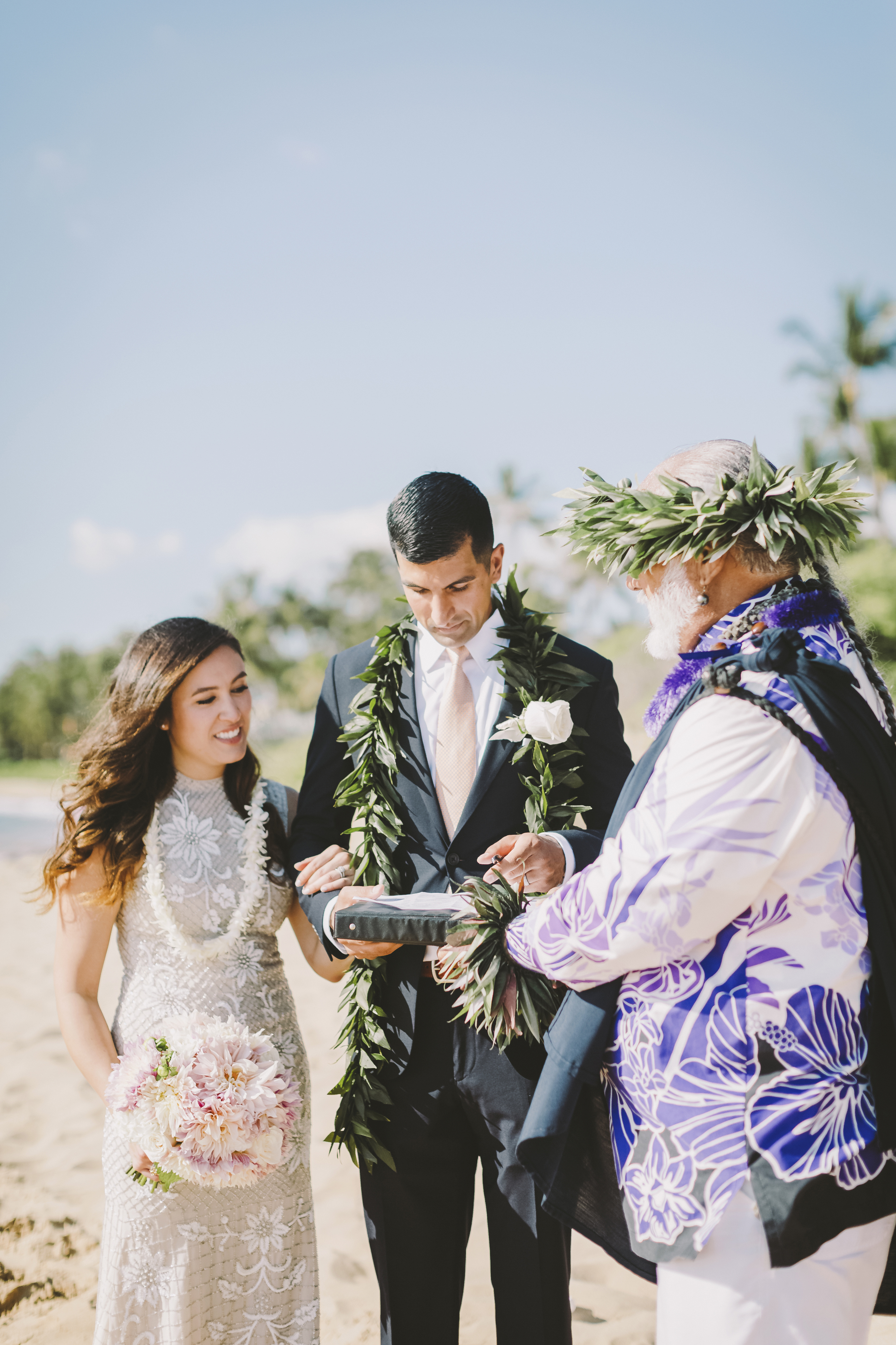 angie-diaz-photography-mokapu-beach-maui-elopement-36.jpg