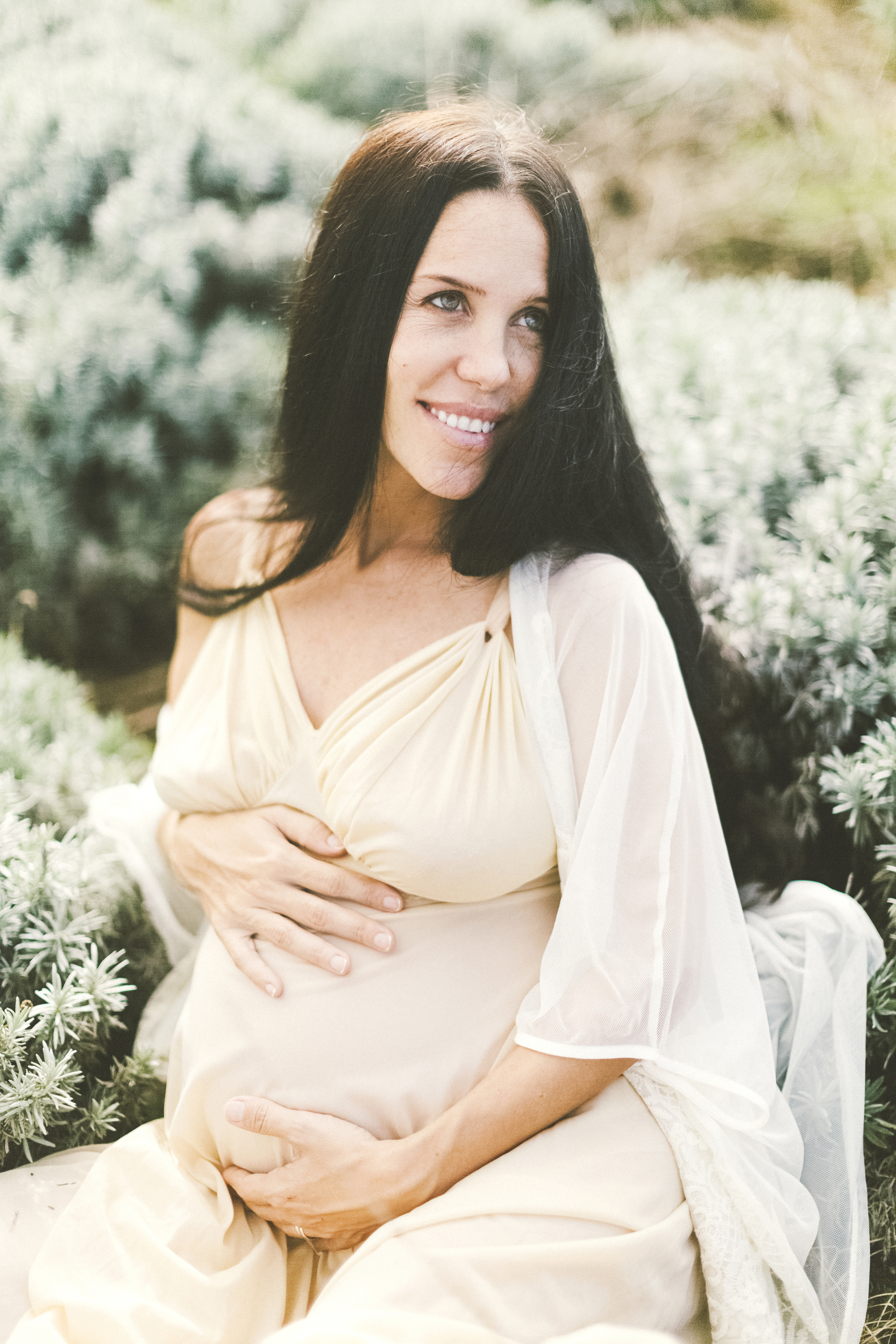 angie-diaz-photography-maui-maternity-twins-22.jpg