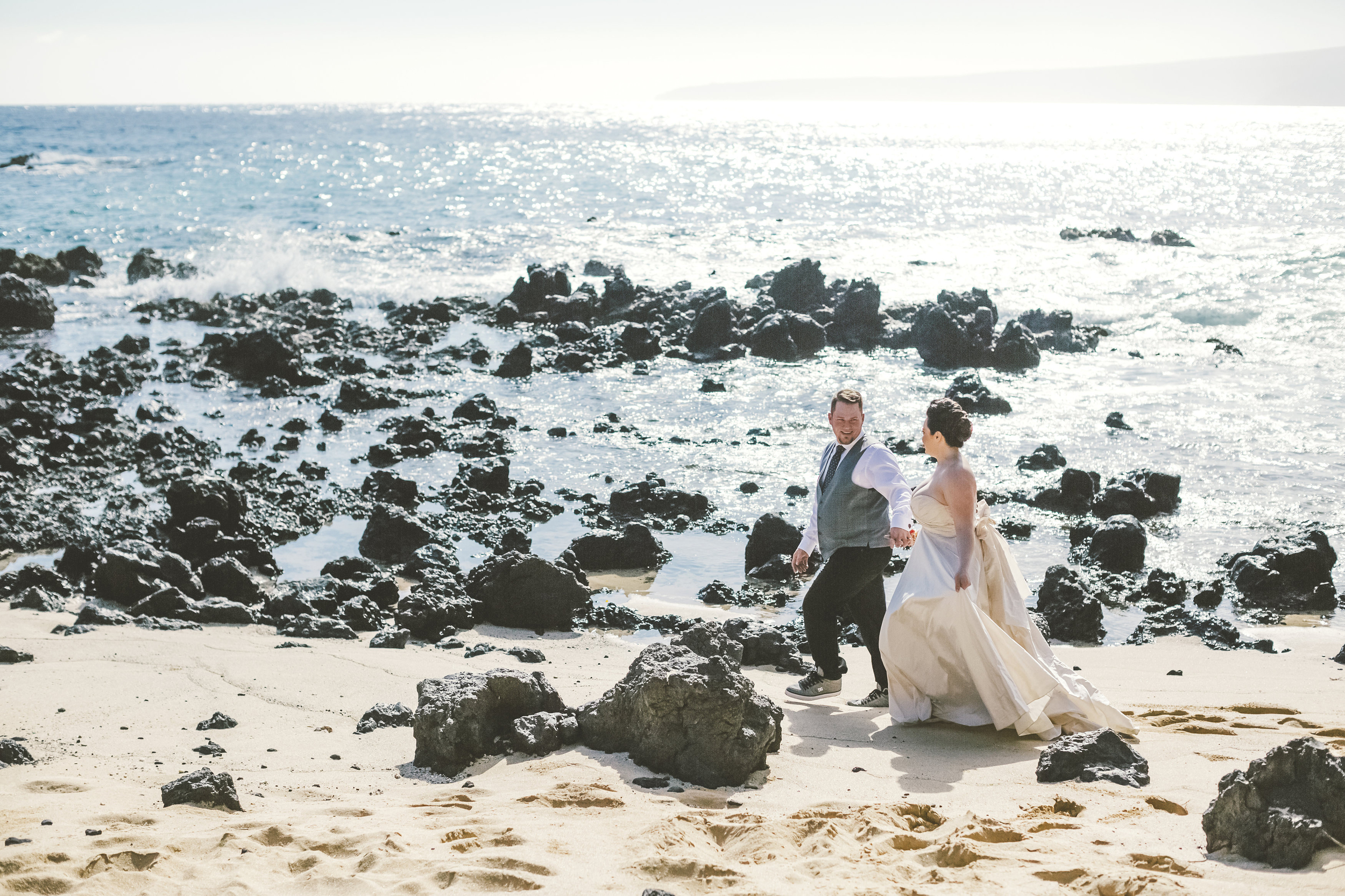 angie-diaz-photography-maui-elopement-28.jpg