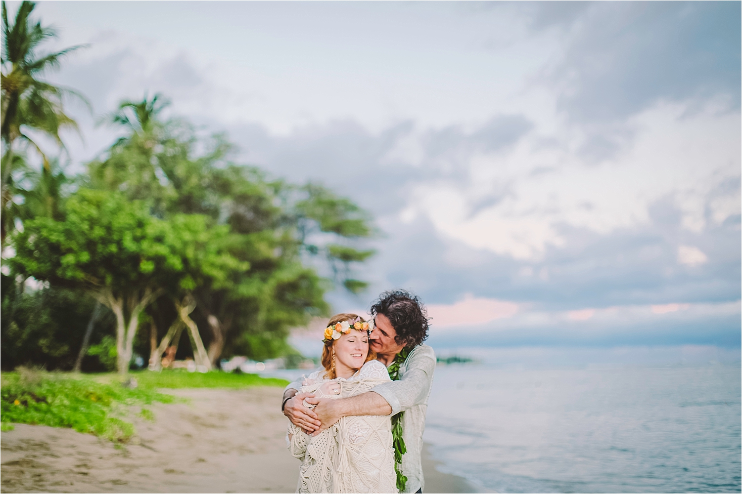 angie-diaz-photography-maui-beach-elopement_0057.jpg