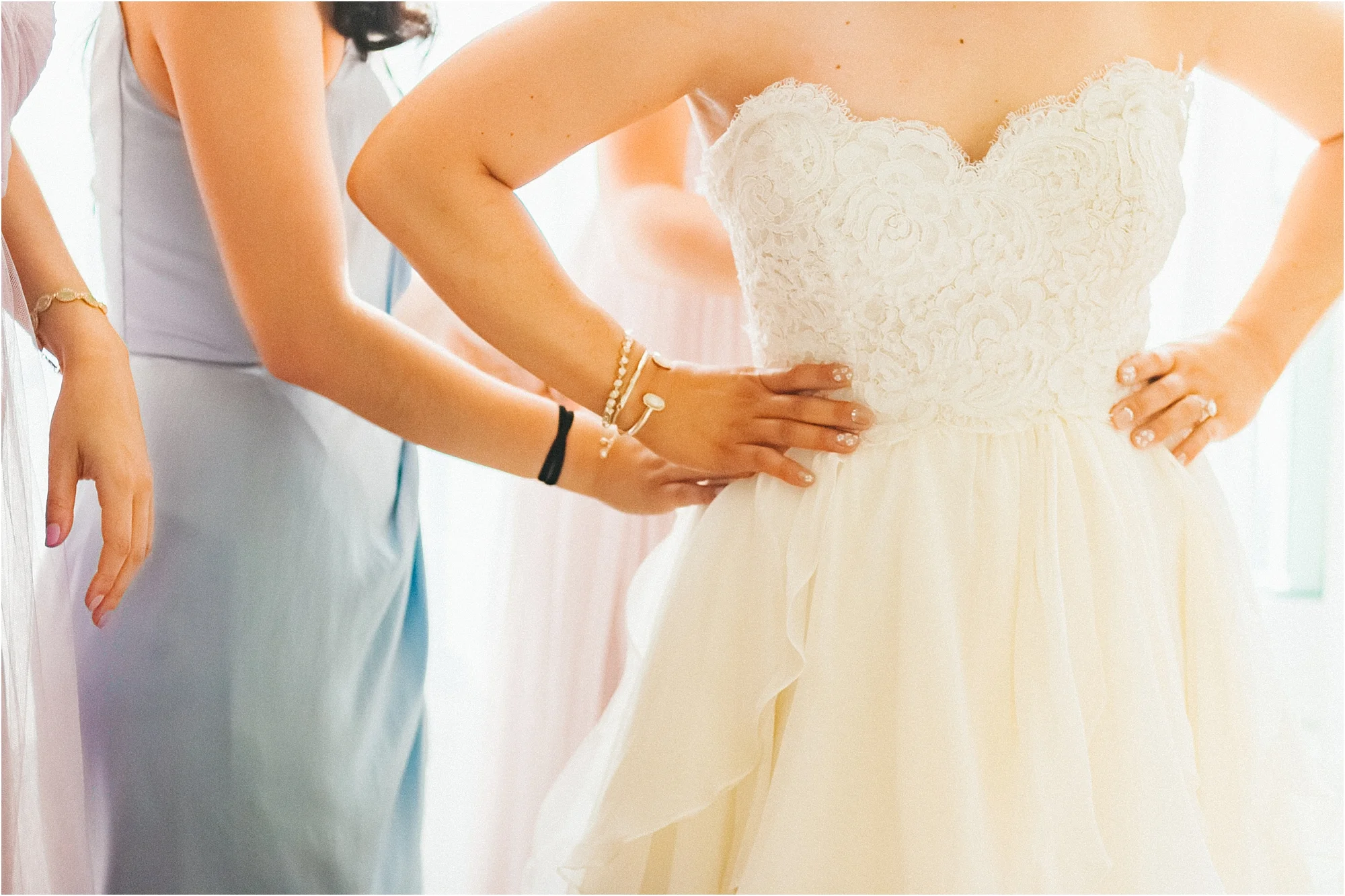 angie-diaz-photography-modern-honolulu-oahu-destination-wedding_0039.jpg