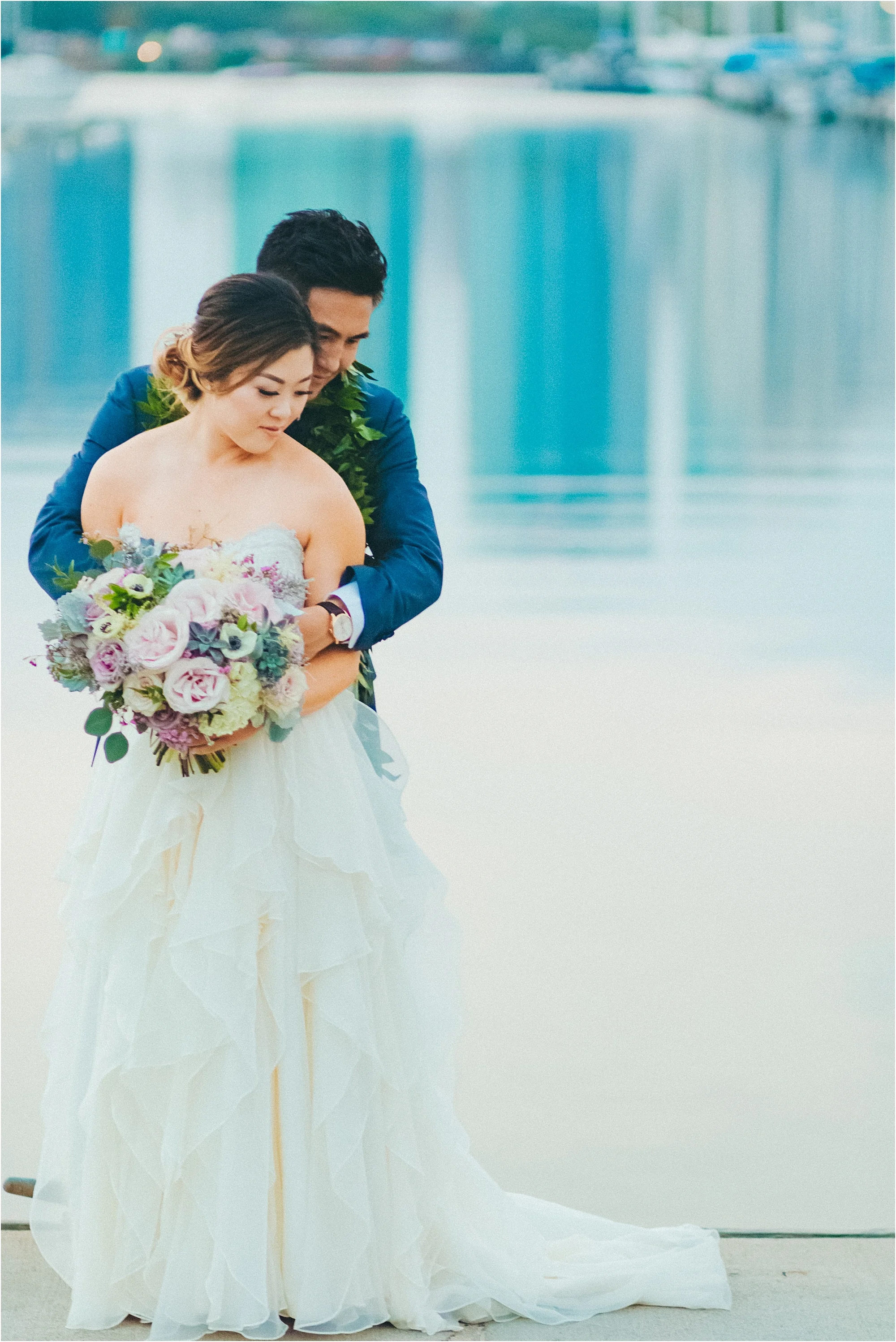 angie-diaz-photography-modern-honolulu-oahu-destination-wedding_0106.jpg