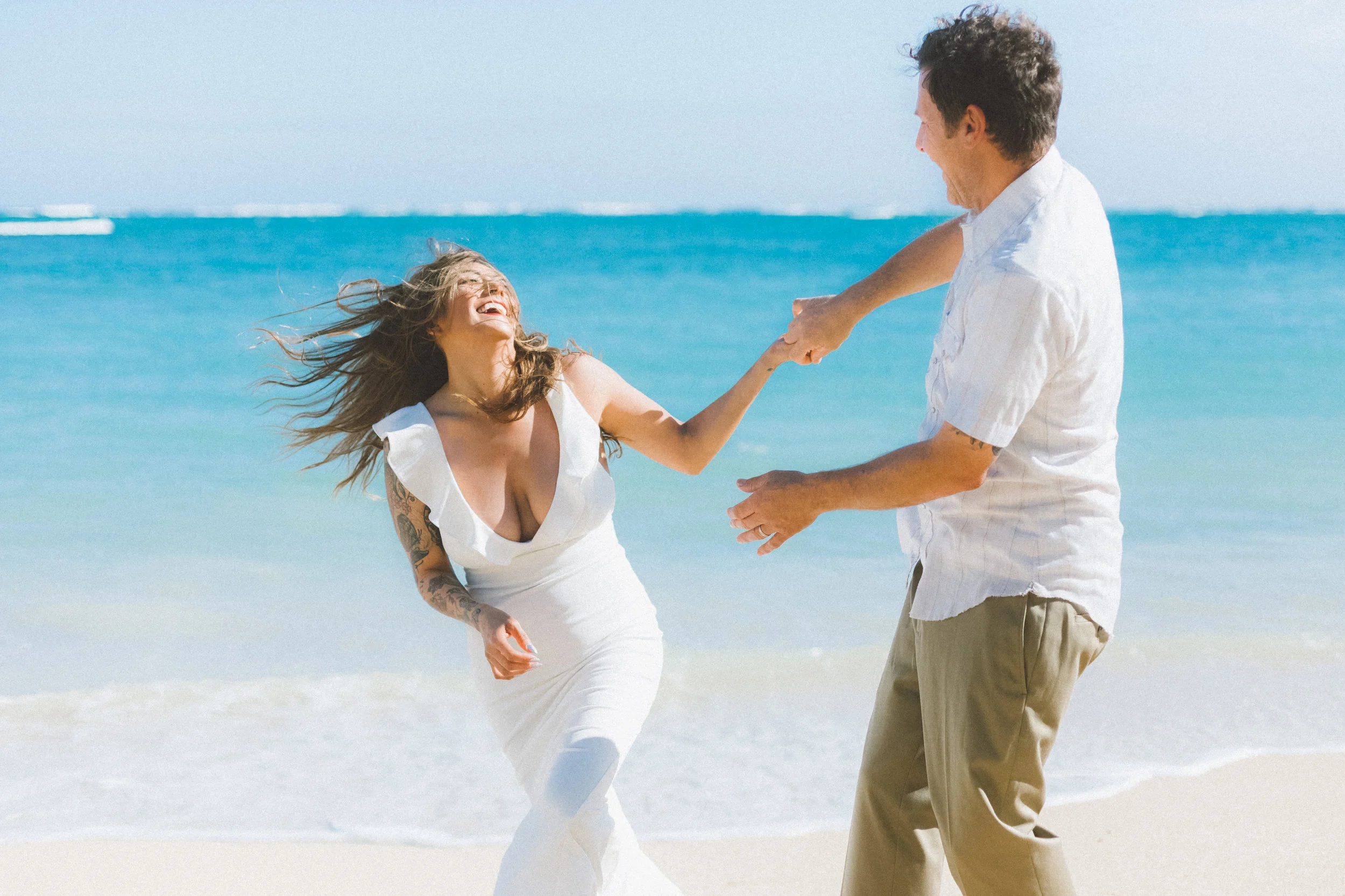 Romantic Maui Honeymoon beach session { Kanaha Beach, kahului }