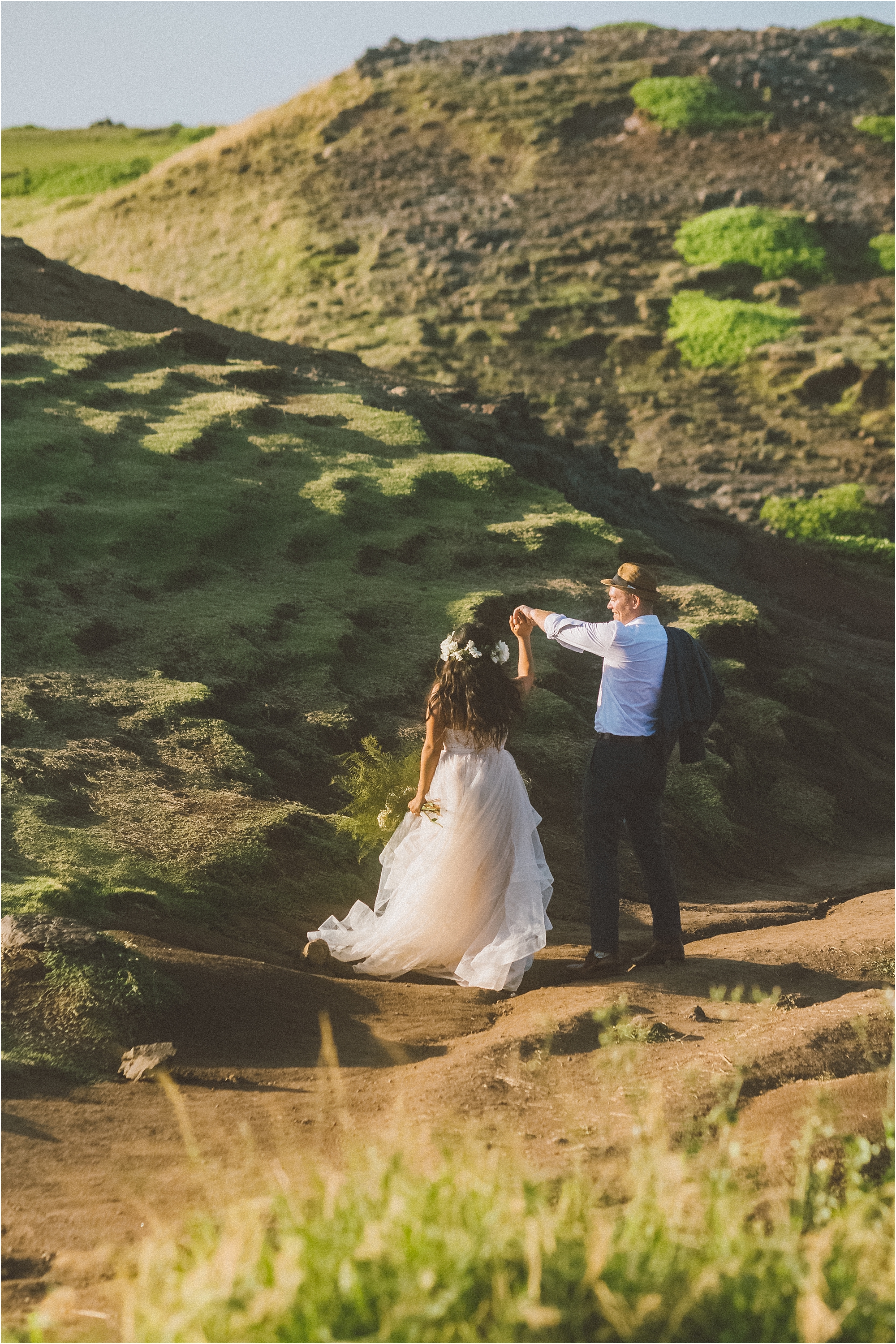 angie-diaz-photography-maui-wedding-nakalele-blowhole_0013.jpg