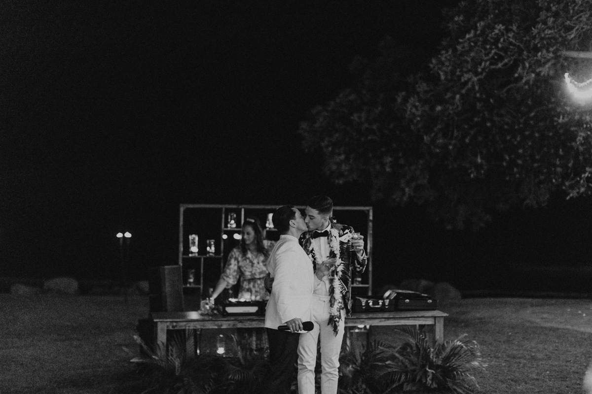Maui Hawaii Wedding Photographer