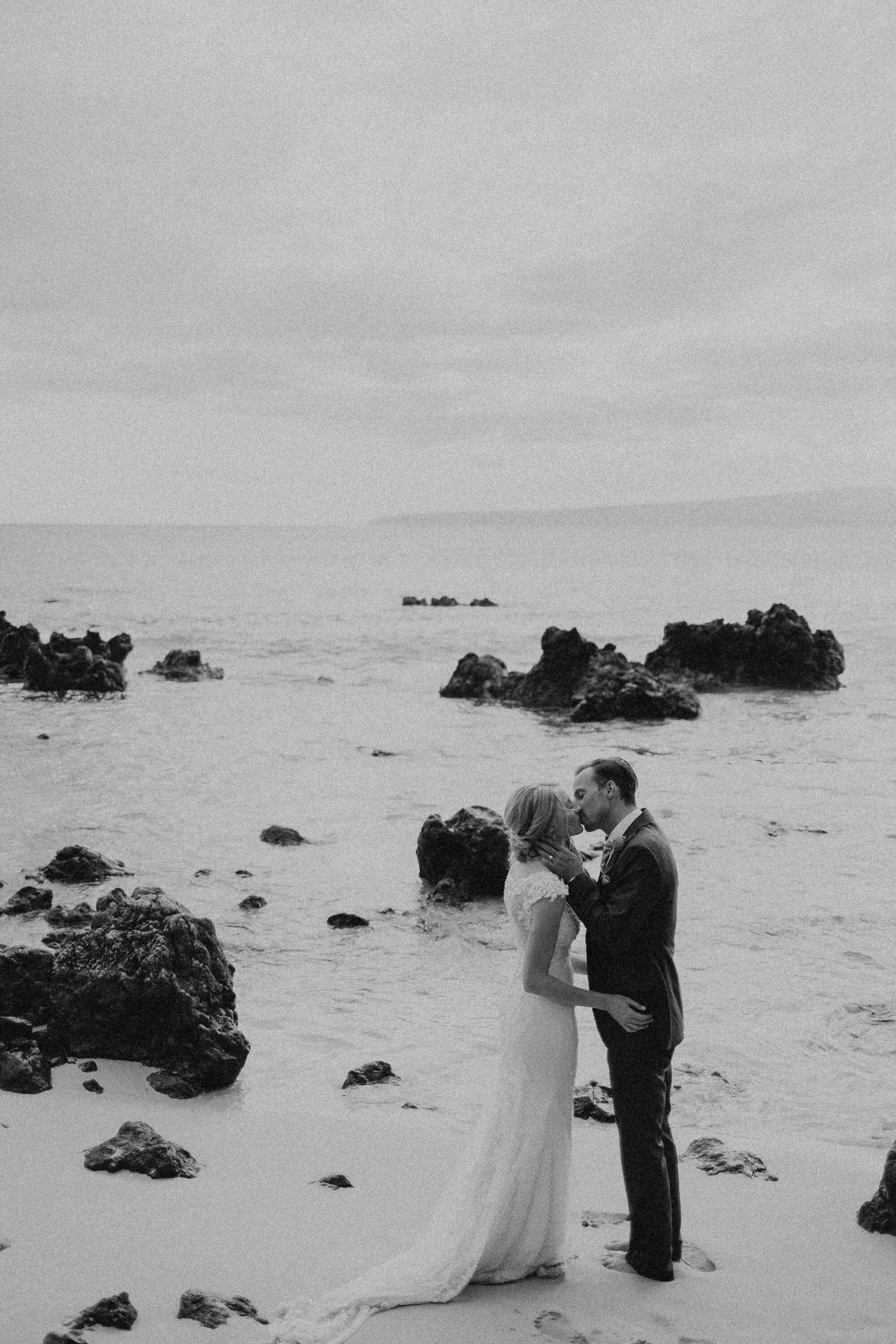 makena cove elopement320.jpg