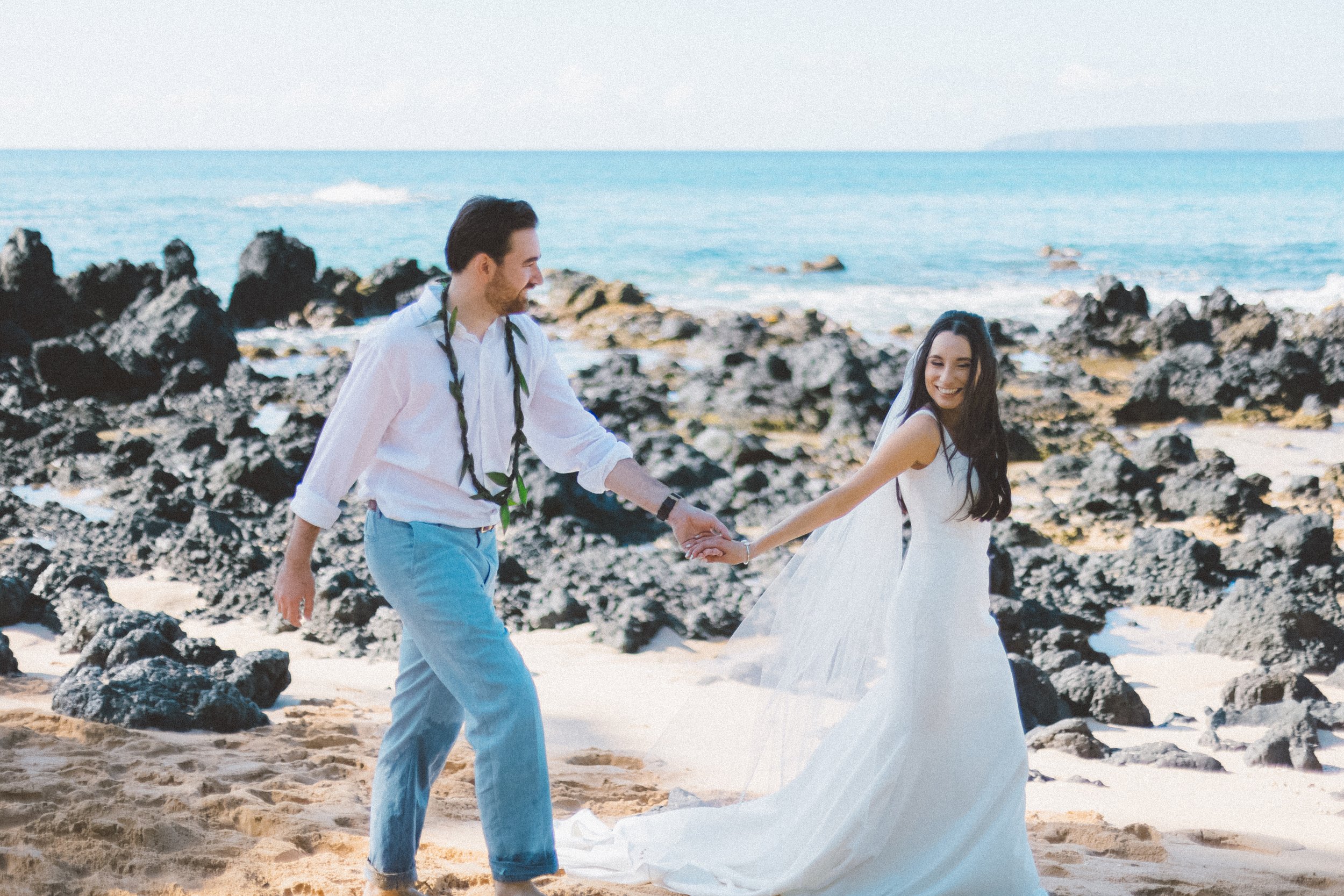 makena elopement Maui Photographer (45).jpg