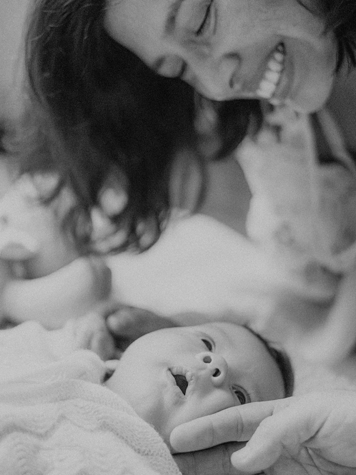 Momentos que te iluminan el alma 🥹.

#fotografianewborn #fotografiadebebes #newbornper&uacute; #mewbornlima #bebesperu #fotografolima #fotografianewbornperu #fotografoenlima #babyportraits #newbornsession #newborninspiration #fot&oacute;grafom&aacut
