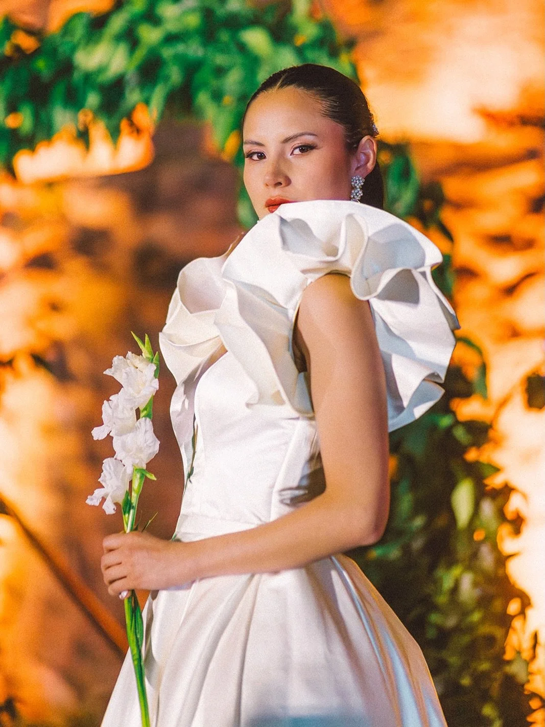 Una oda a la feminidad atemporal, la suavidad, la fuerza y esa belleza que se siente editorial pero profundamente rom&aacute;ntica.

Fotografiar moda bridal en el coraz&oacute;n del Per&uacute; siempre se sentir&aacute; m&aacute;gico para m&iacute; &