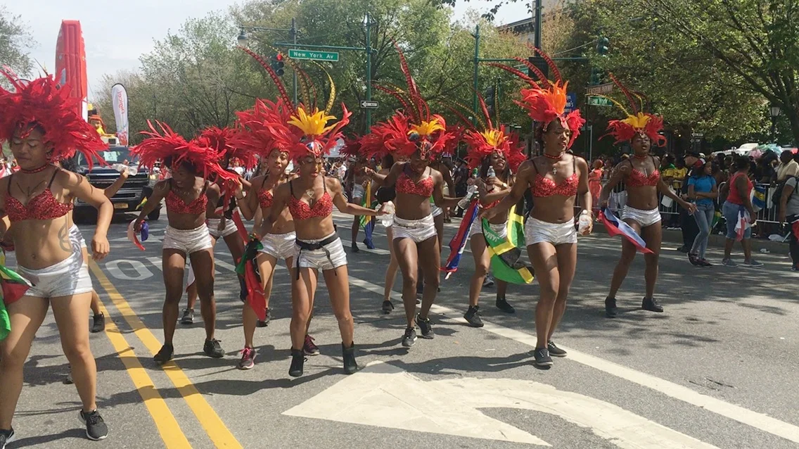 CarNYval dancers with Digicel