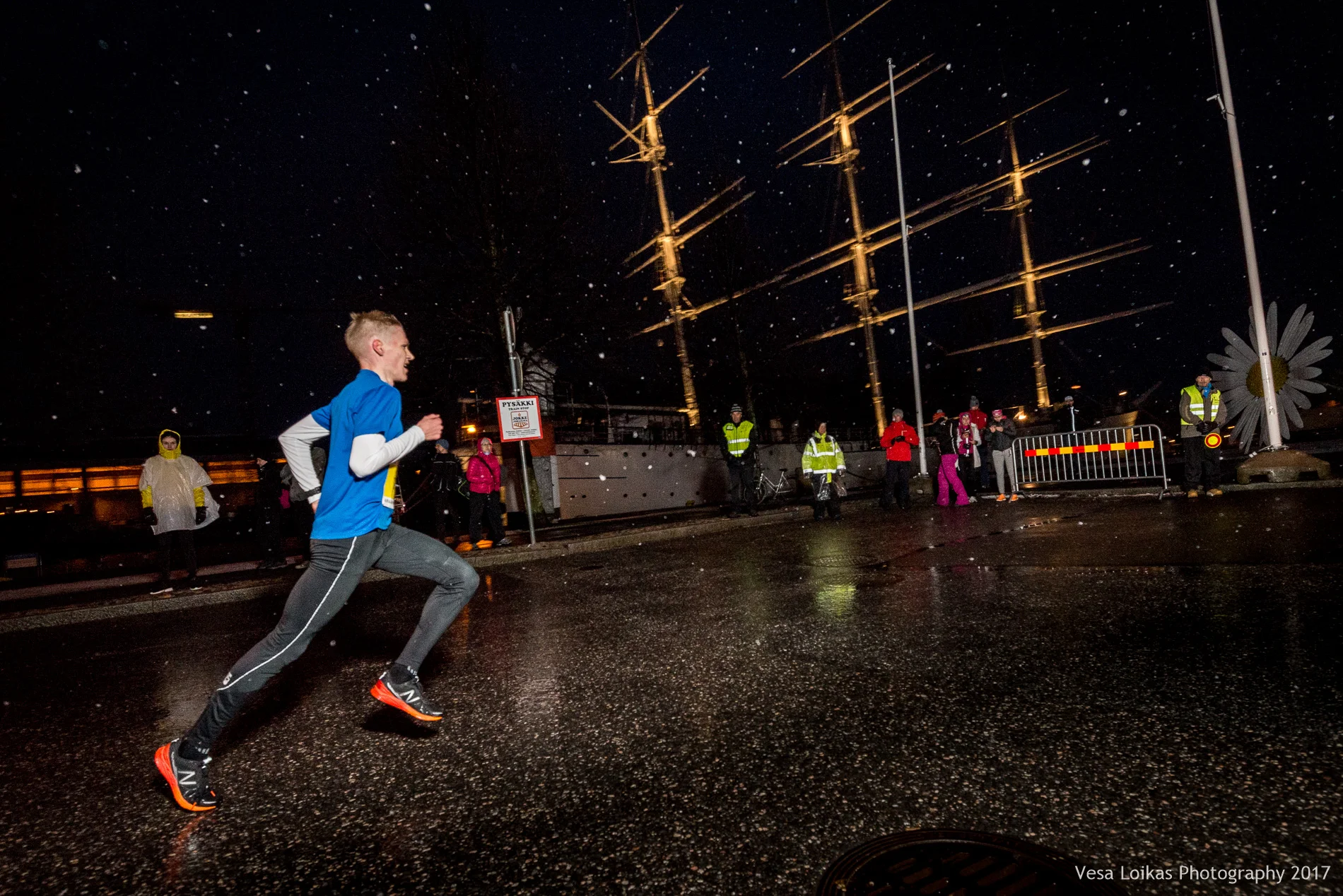 005_Aurajoen_Yojuoksu-2017_MIDRACE_photo_VESA_LOIKAS_PHOTOGRAPHY.jpg