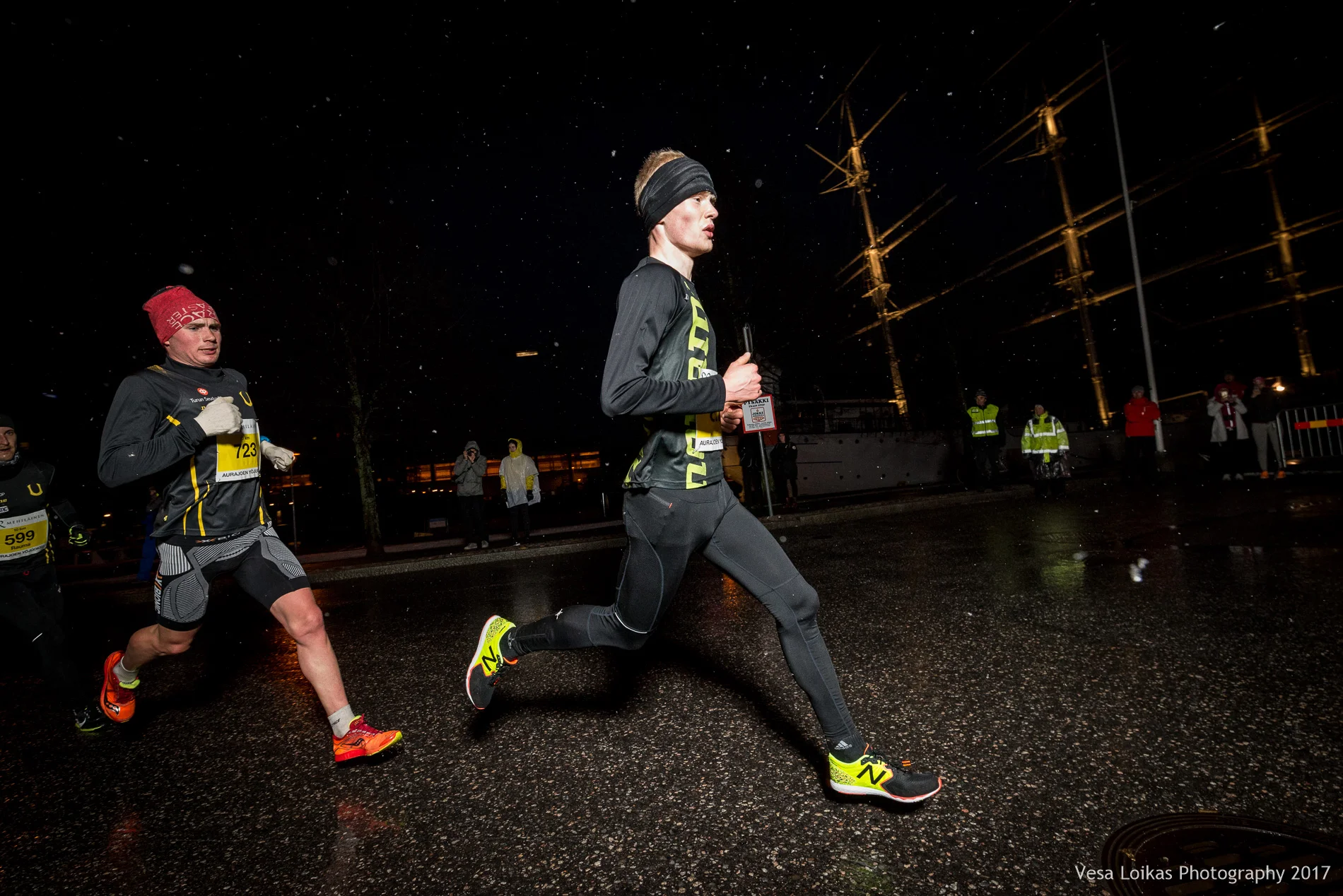 001_Aurajoen_Yojuoksu-2017_MIDRACE_photo_VESA_LOIKAS_PHOTOGRAPHY.jpg