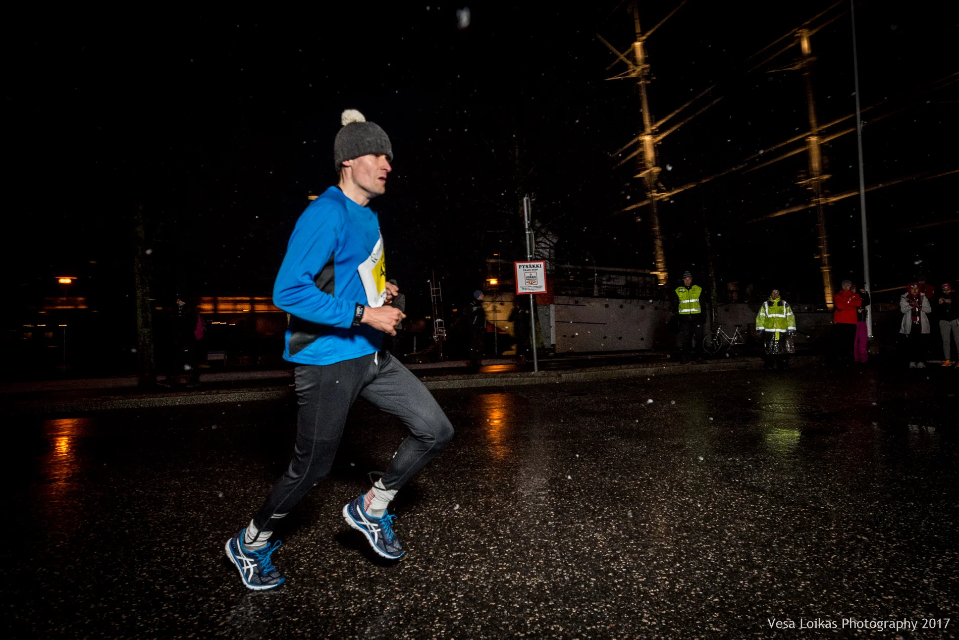 006_Aurajoen_Yojuoksu-2017_MIDRACE_photo_VESA_LOIKAS_PHOTOGRAPHY.jpg