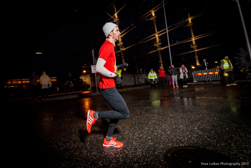 012_Aurajoen_Yojuoksu-2017_MIDRACE_photo_VESA_LOIKAS_PHOTOGRAPHY.jpg