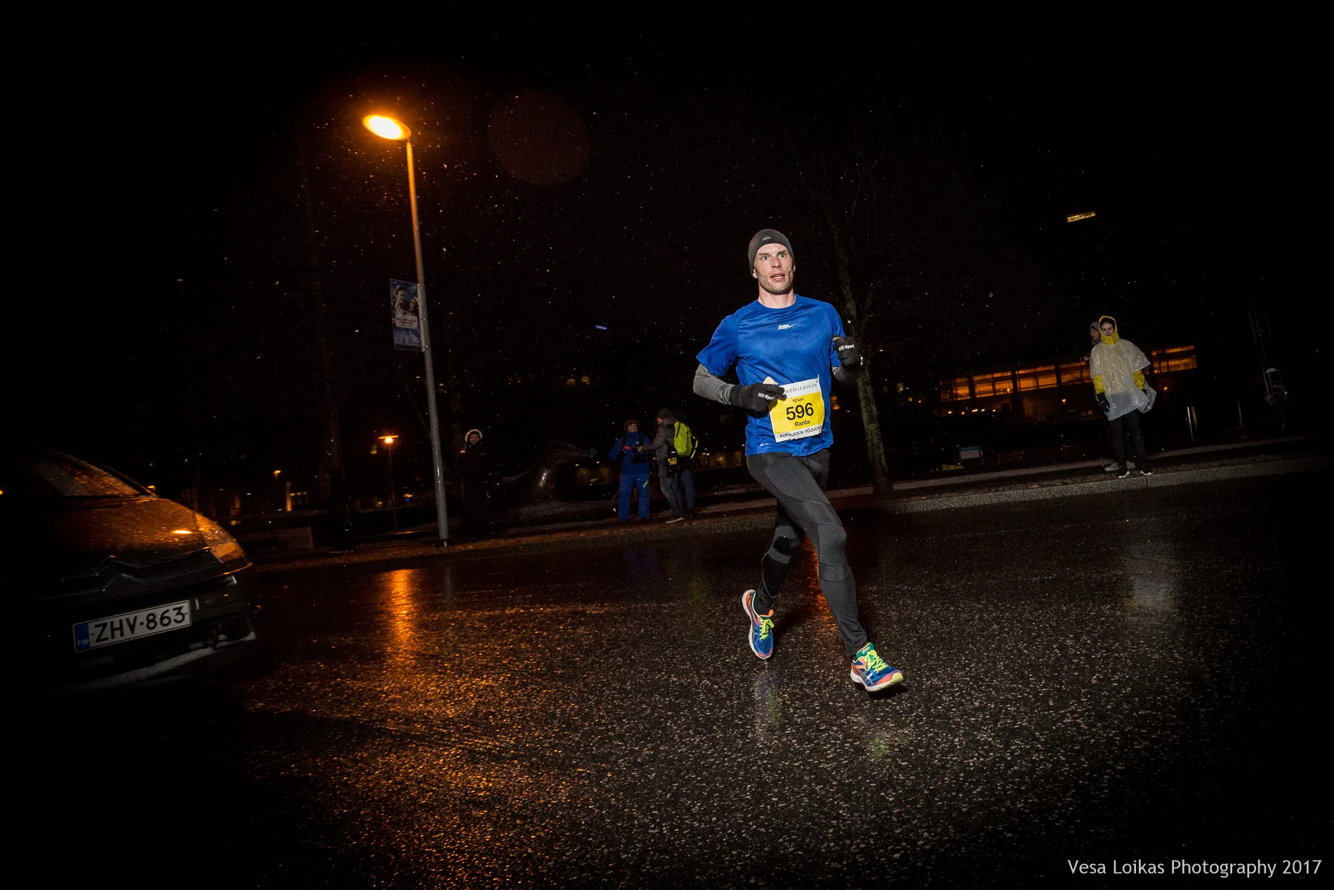 014_Aurajoen_Yojuoksu-2017_MIDRACE_photo_VESA_LOIKAS_PHOTOGRAPHY.jpg