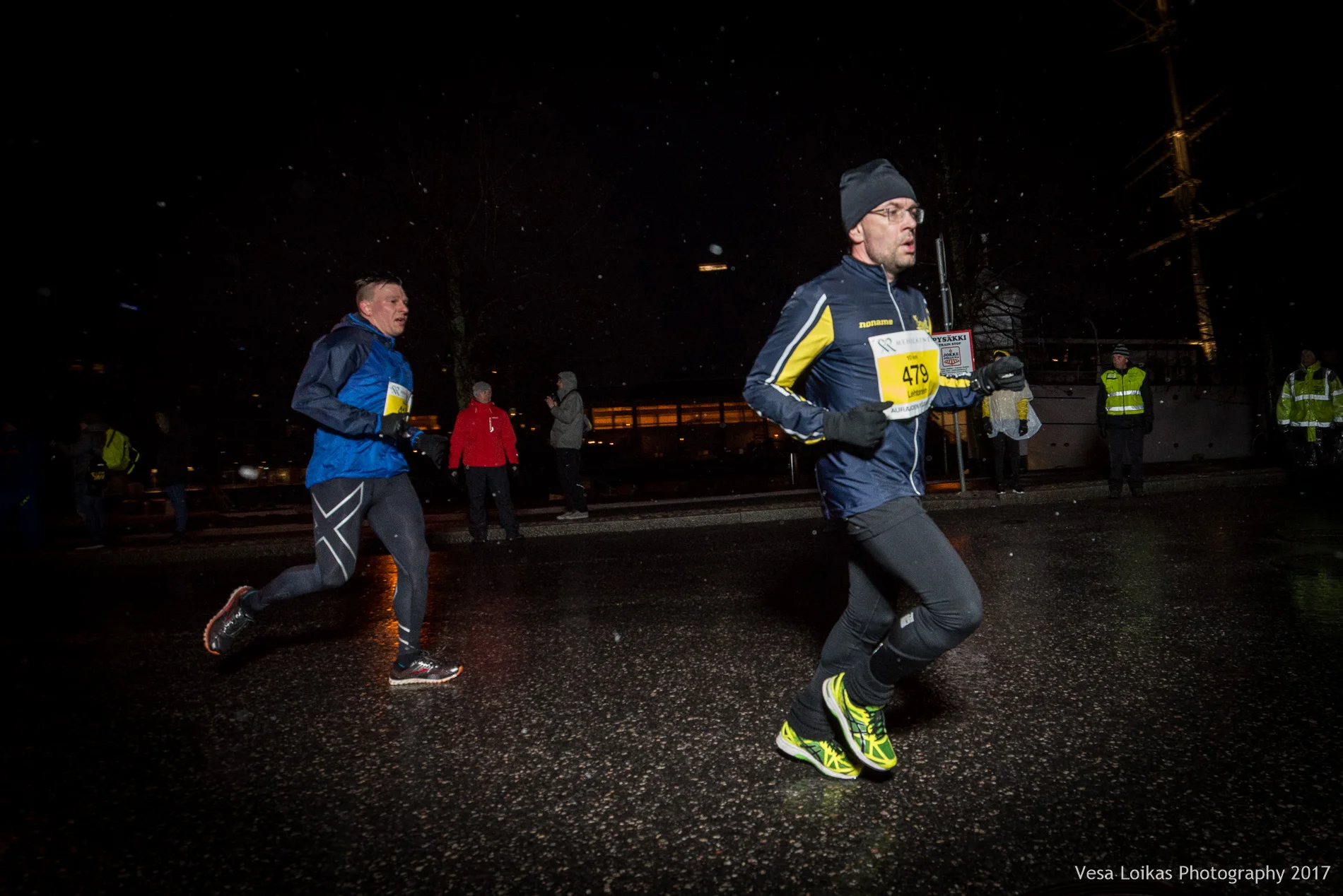 036_Aurajoen_Yojuoksu-2017_MIDRACE_photo_VESA_LOIKAS_PHOTOGRAPHY.jpg