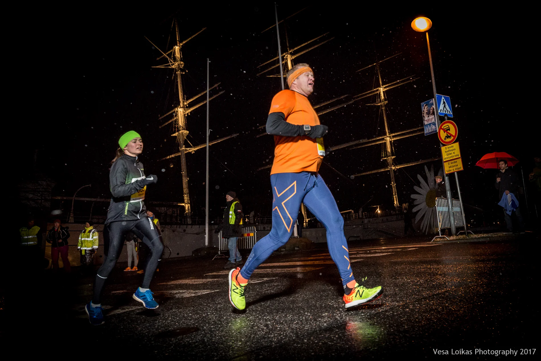 049_Aurajoen_Yojuoksu-2017_MIDRACE_photo_VESA_LOIKAS_PHOTOGRAPHY.jpg