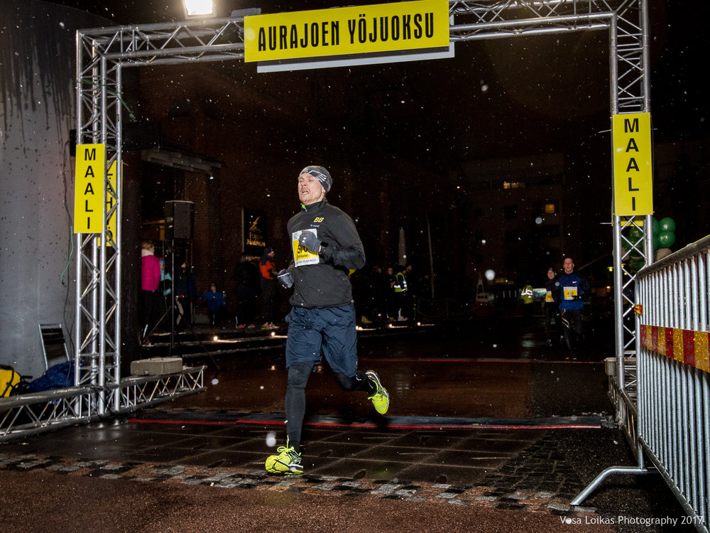 064_Aurajoen_Yojuoksu-2017_FINISH_photo_VESA_LOIKAS_PHOTOGRAPHY.jpg