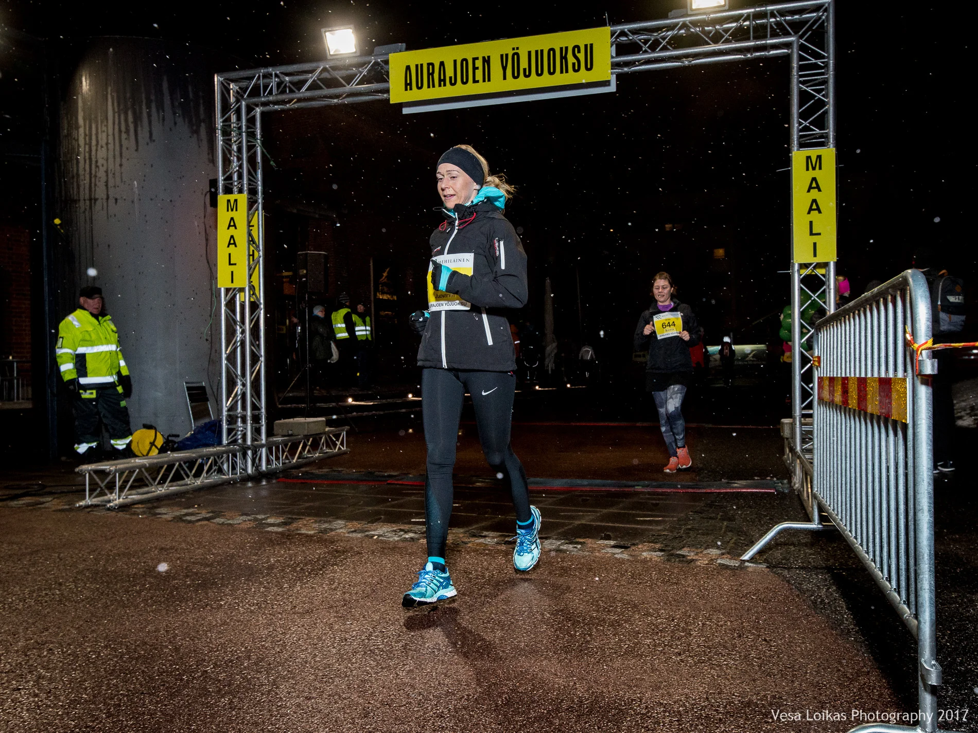 100_Aurajoen_Yojuoksu-2017_FINISH_photo_VESA_LOIKAS_PHOTOGRAPHY.jpg