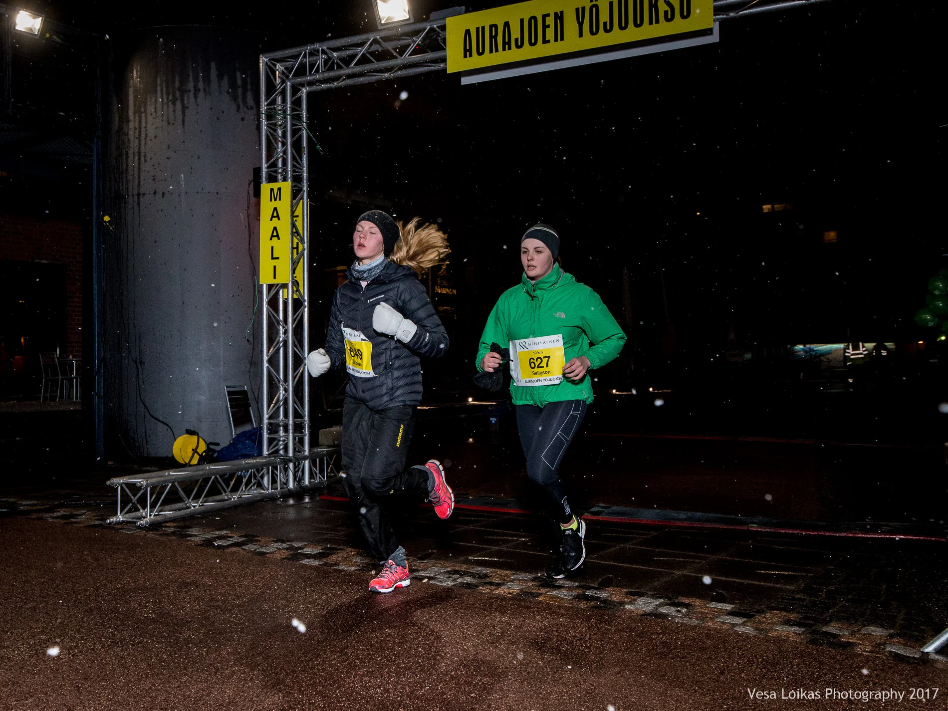 147_Aurajoen_Yojuoksu-2017_FINISH_photo_VESA_LOIKAS_PHOTOGRAPHY.jpg