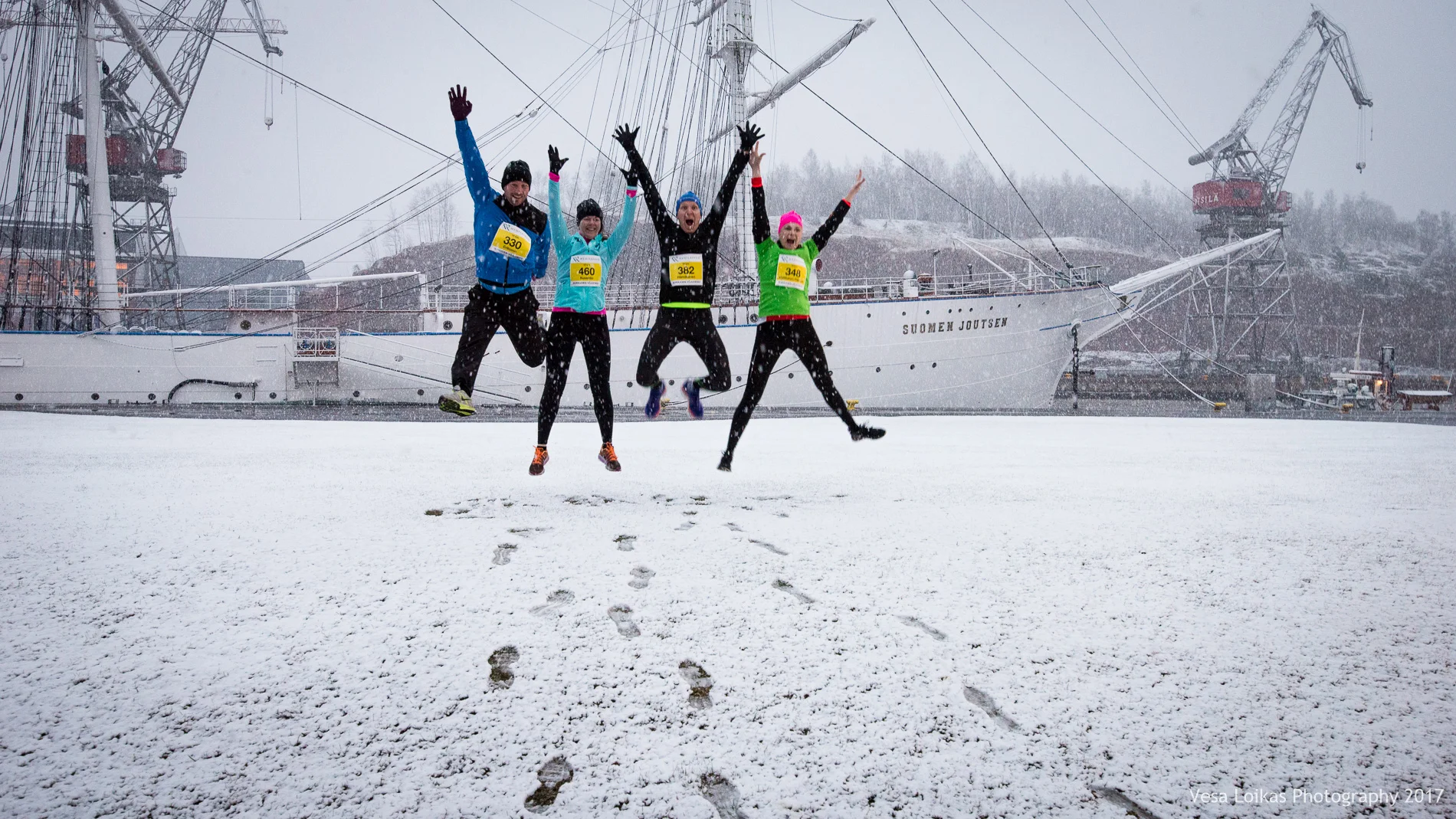 001_Aurajoen_Yojuoksu-2017_PRERACE_photo_VESA_LOIKAS_PHOTOGRAPHY.jpg