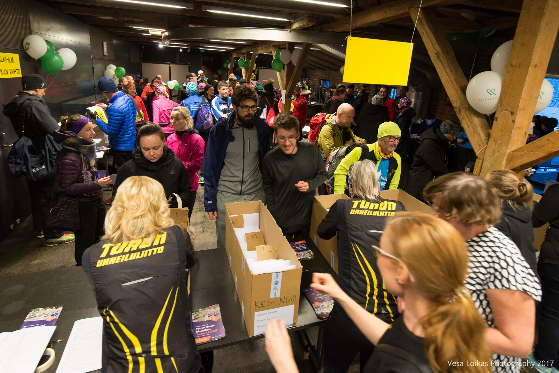 015_Aurajoen_Yojuoksu-2017_PRERACE_photo_VESA_LOIKAS_PHOTOGRAPHY.jpg
