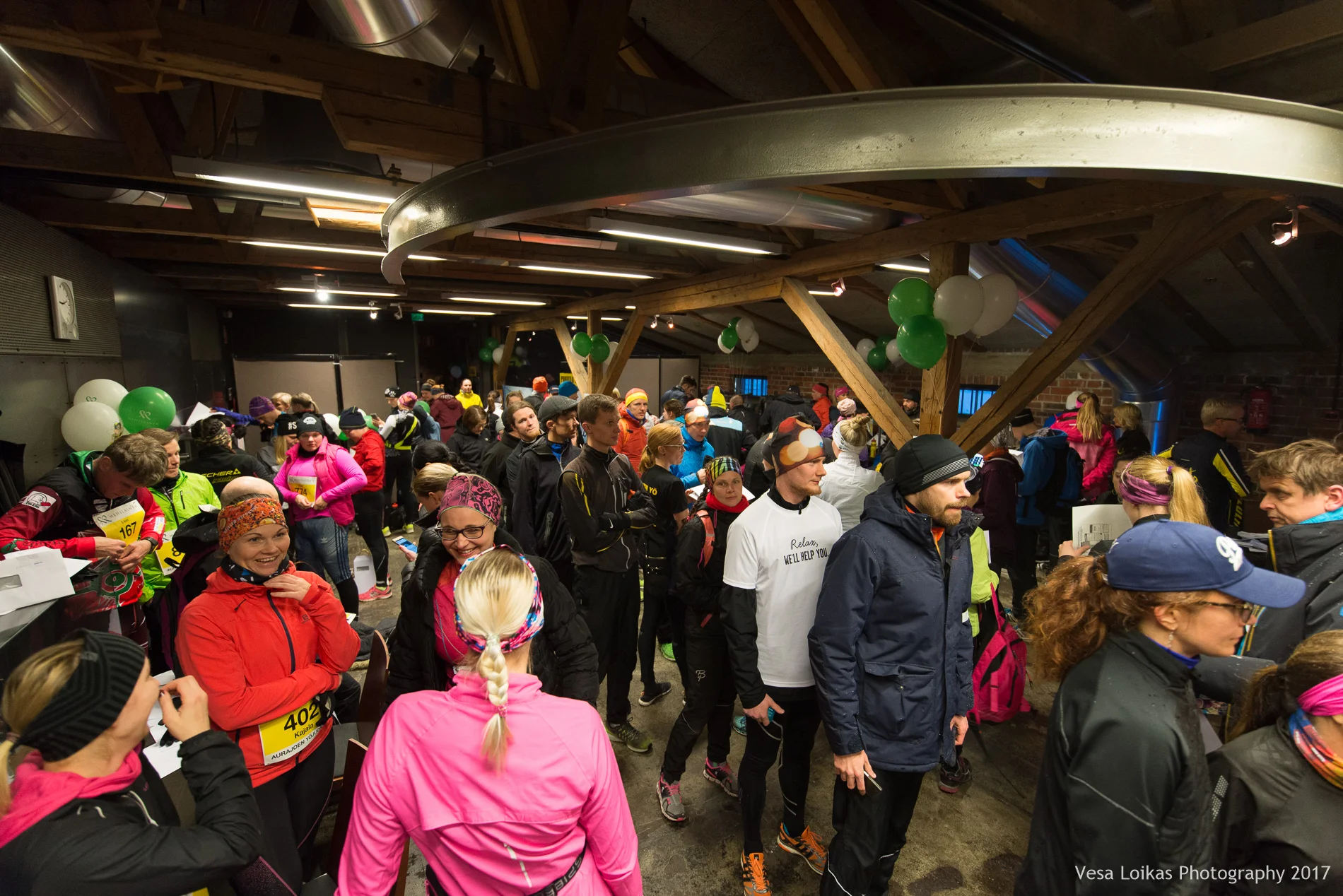 020_Aurajoen_Yojuoksu-2017_PRERACE_photo_VESA_LOIKAS_PHOTOGRAPHY.jpg