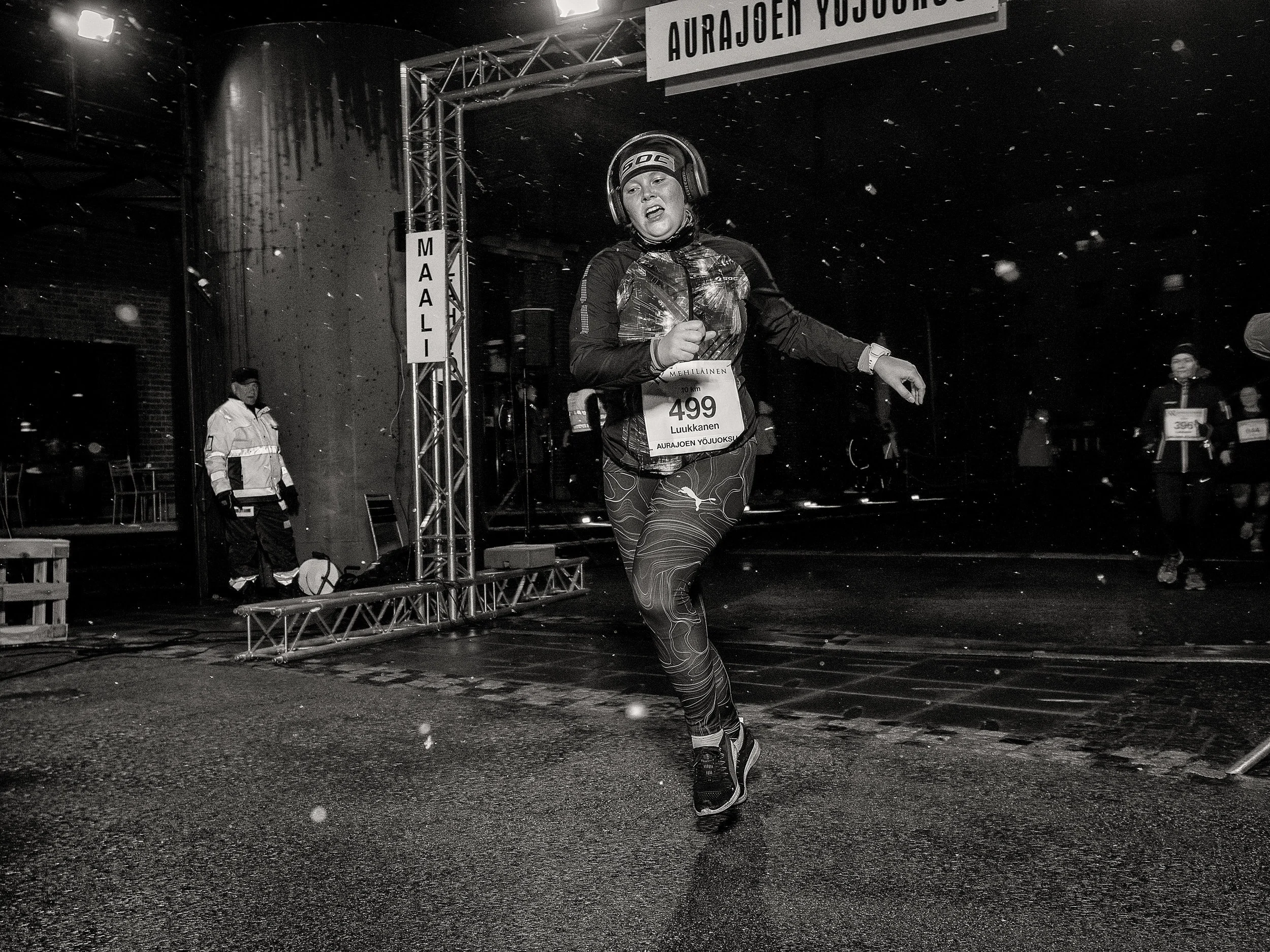 001_Aurajoen_Yojuoksu-2017_BW_photo_VESA_LOIKAS_PHOTOGRAPHY-3.jpg
