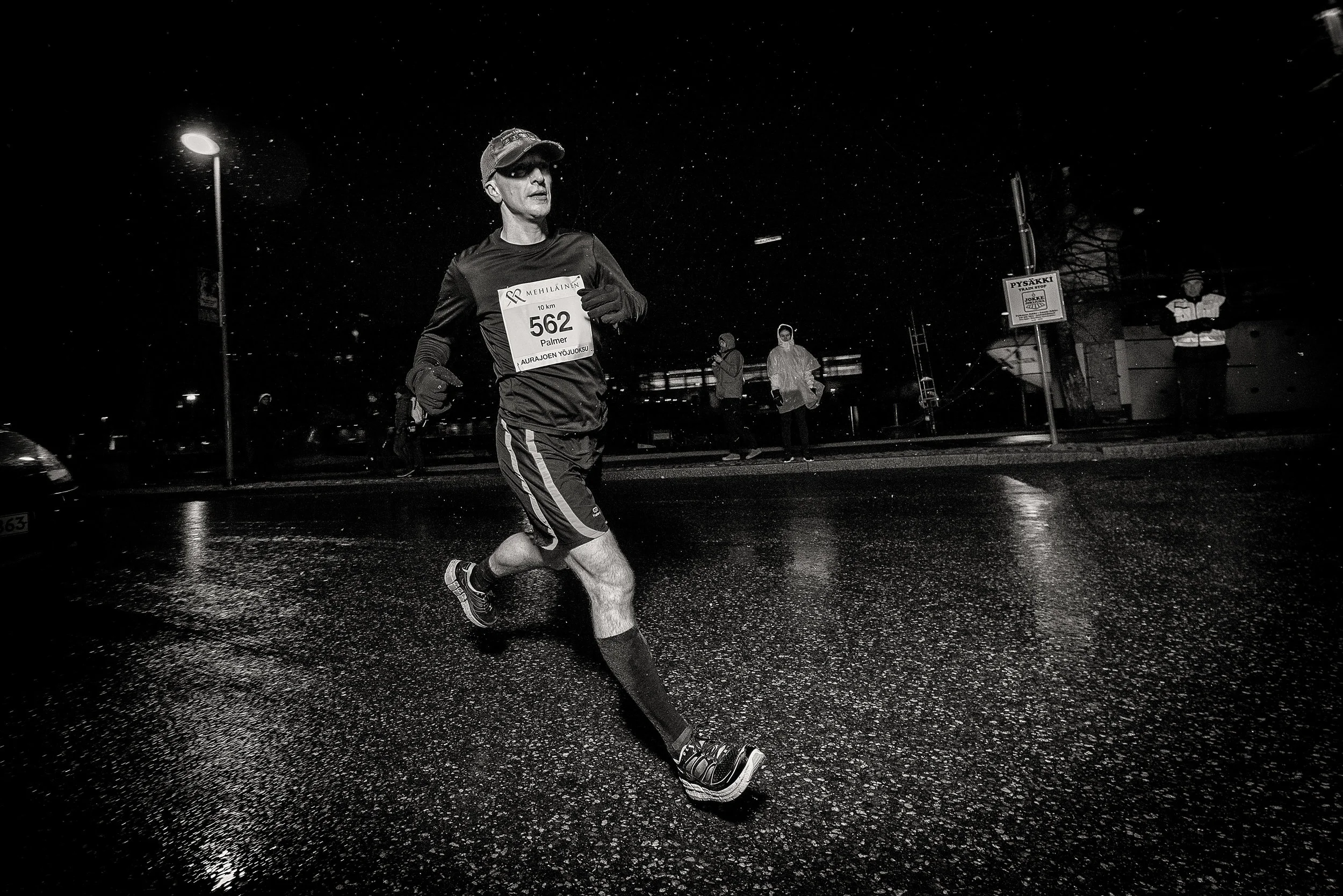 006_Aurajoen_Yojuoksu-2017_BW_photo_VESA_LOIKAS_PHOTOGRAPHY.jpg