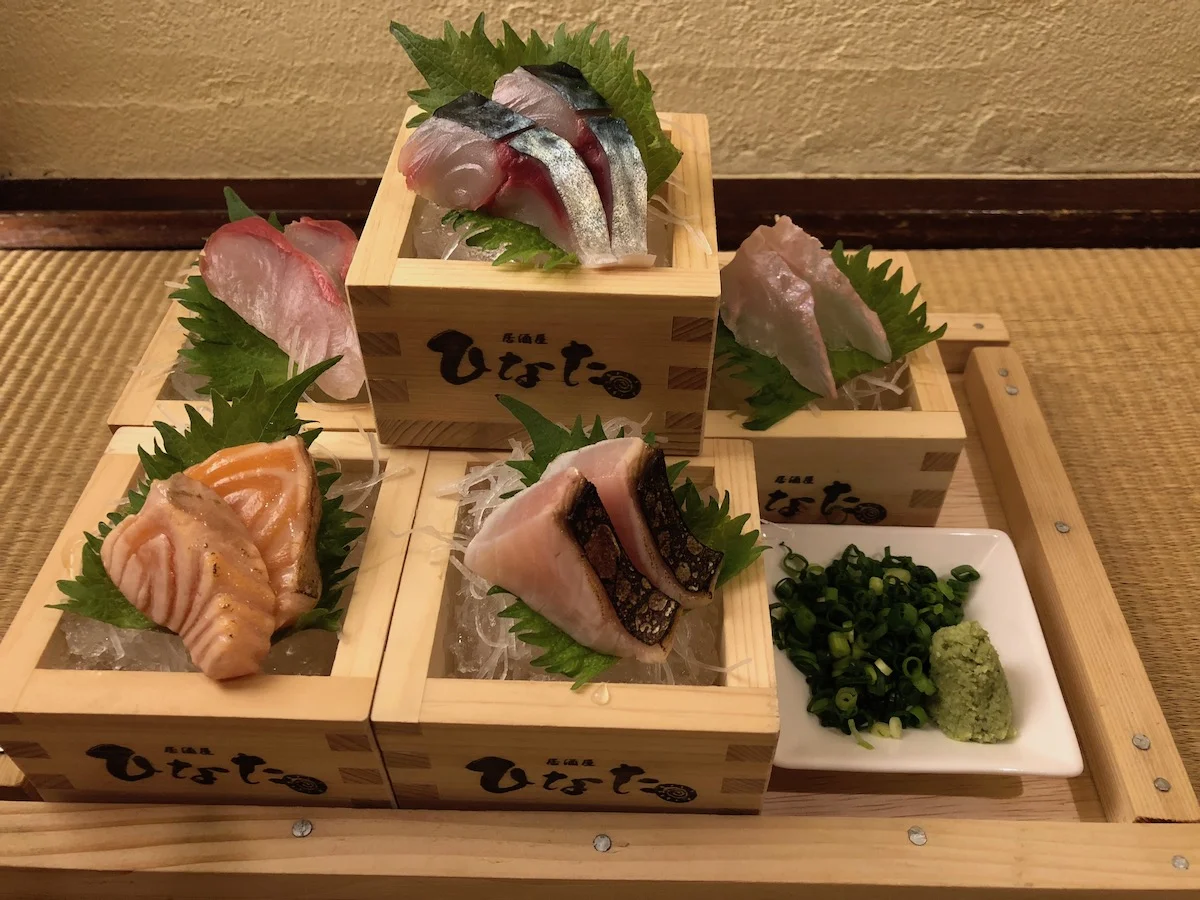 ● お刺身の盛り合わせ 盛り付けがオシャレです。味はもちろん、文句なし!