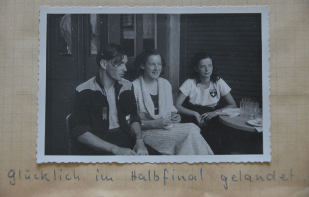 Schöne Erinnerungen: Liselotte Kennel (Mitte) nach der Quali mit Megge Lehmann und Doris Gontersweiler. 