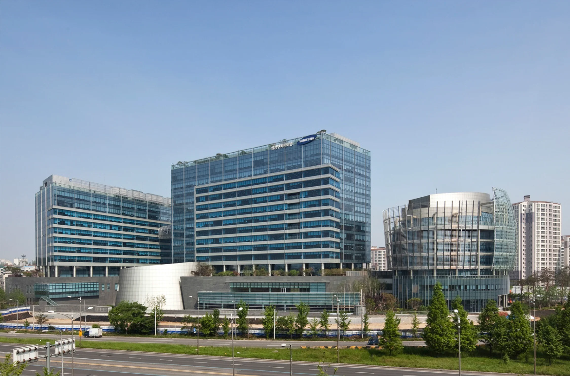 GECRD-ext-01.jpg
