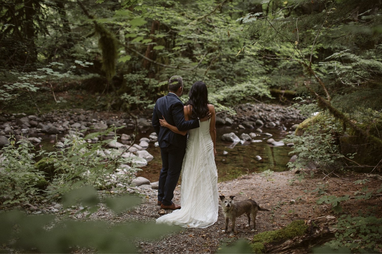 intimate-forest-wedding-oregon-21.jpg