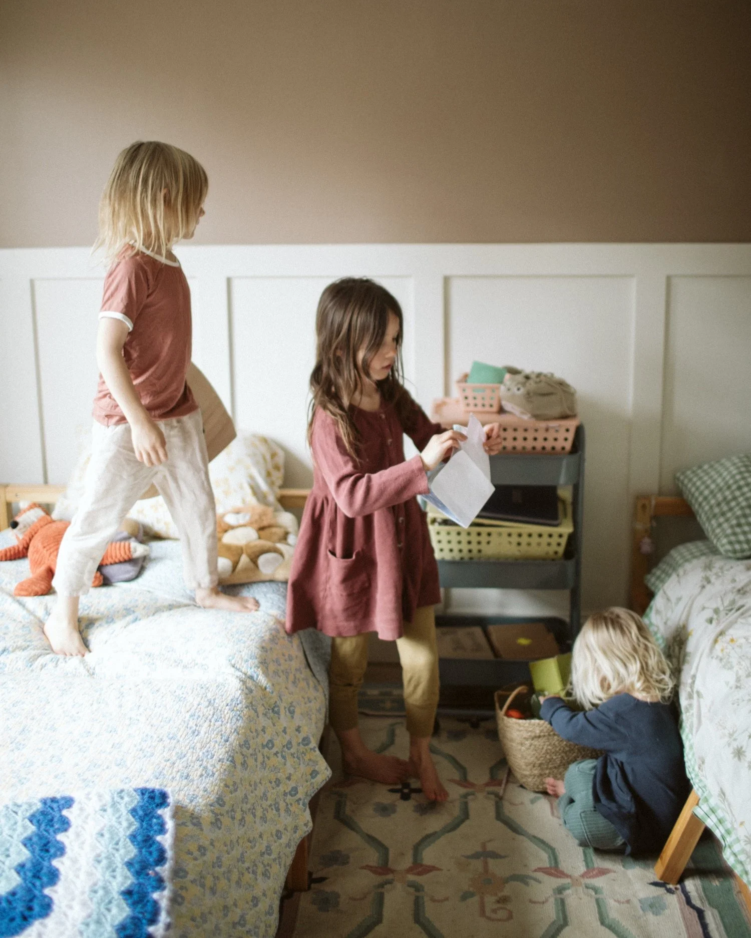 05_family photography at home in Portland Oregon.jpg