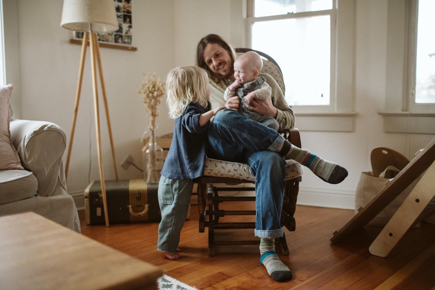 13_family photography at home in Portland Oregon.jpg