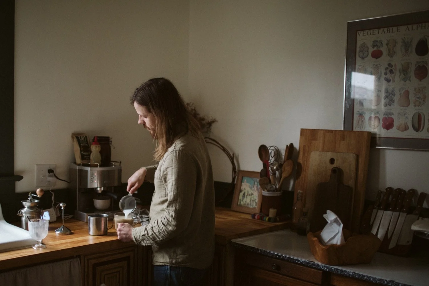 29_family photography at home in Portland Oregon.jpg