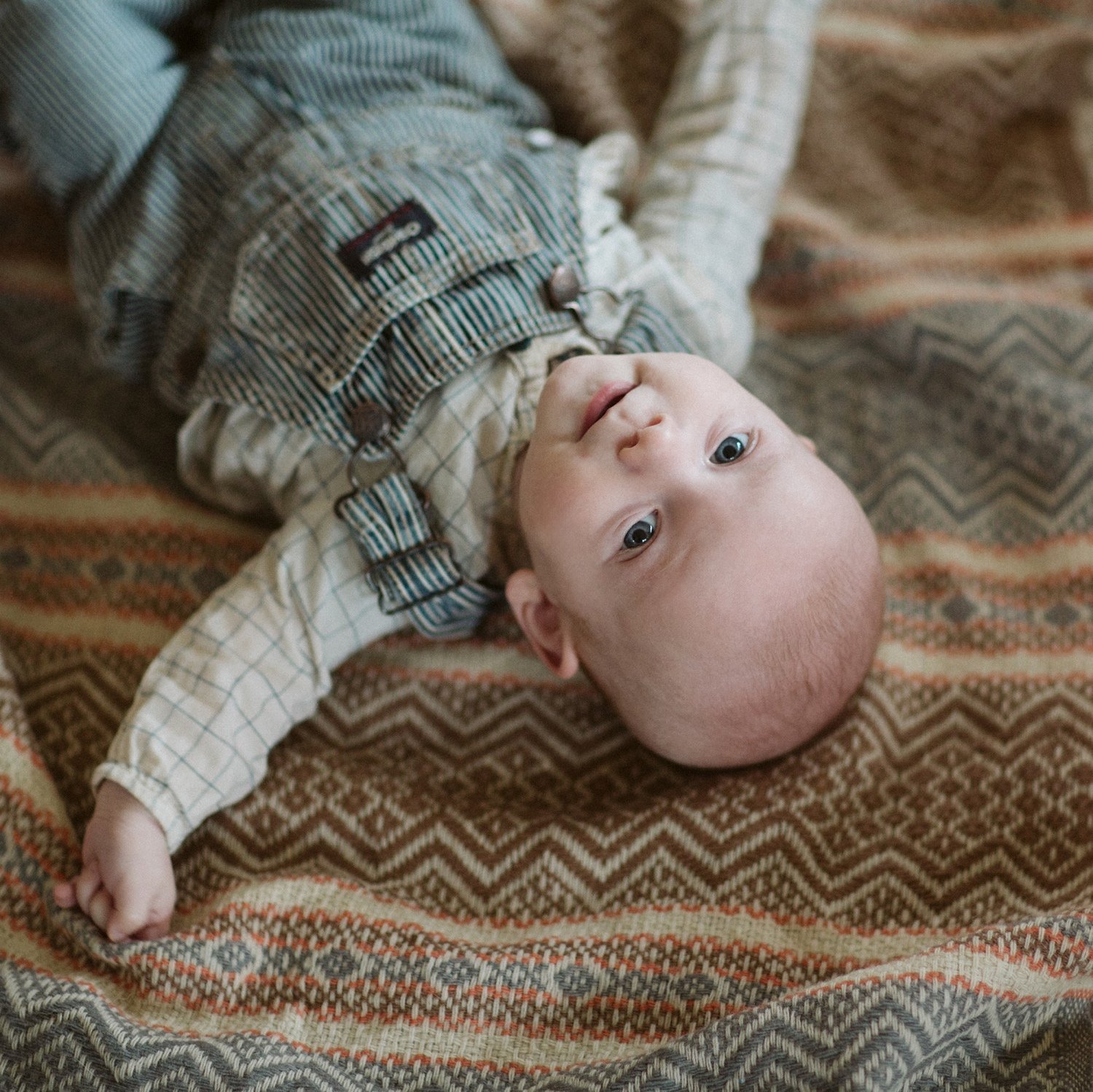 31_family photography at home in Portland Oregon.jpg