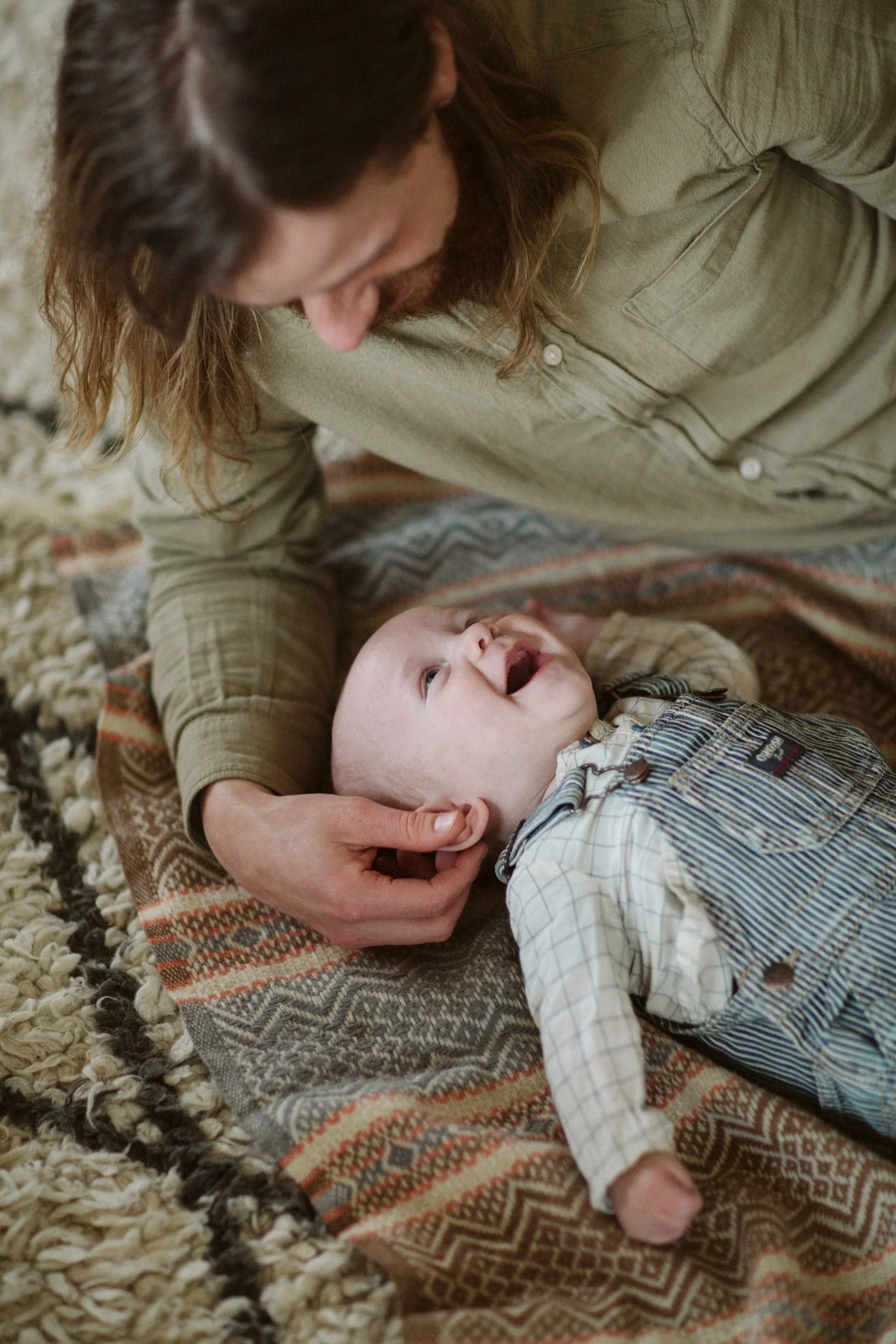 32_family photography at home in Portland Oregon.jpg