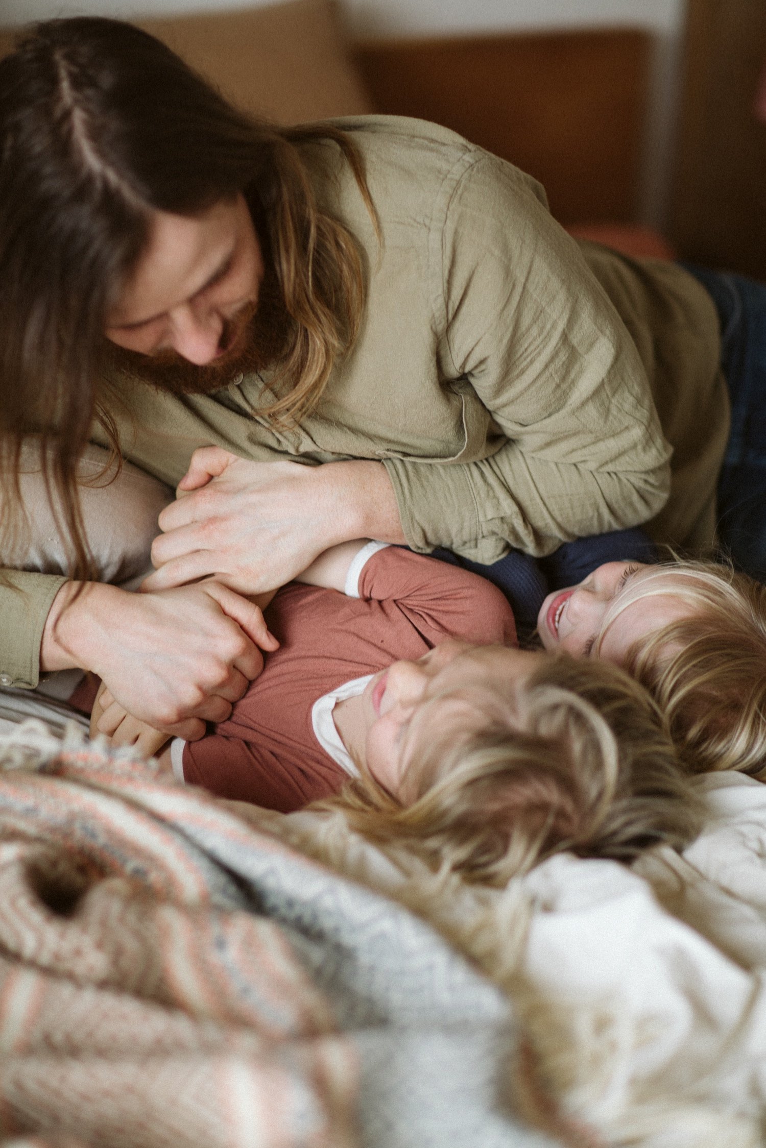 39_family photography at home in Portland Oregon.jpg
