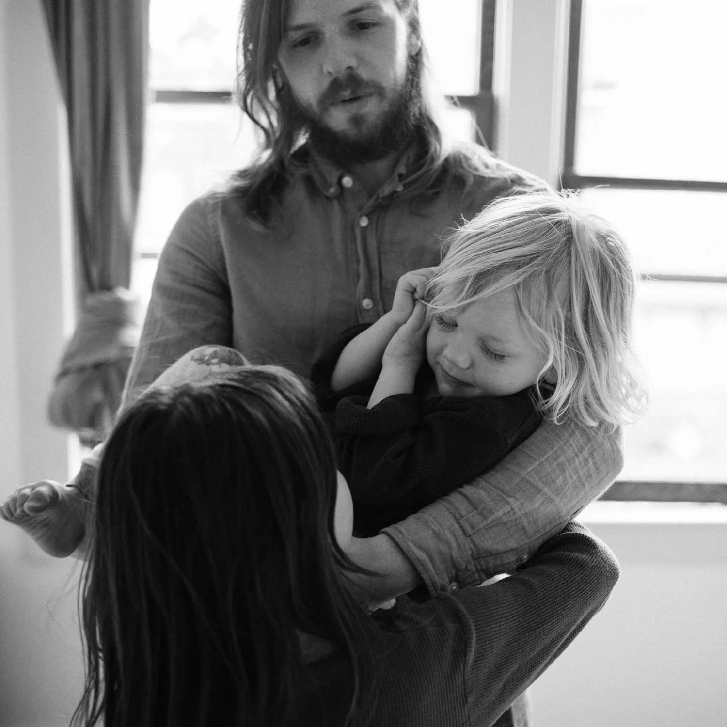 53_family photography at home in Portland Oregon.jpg