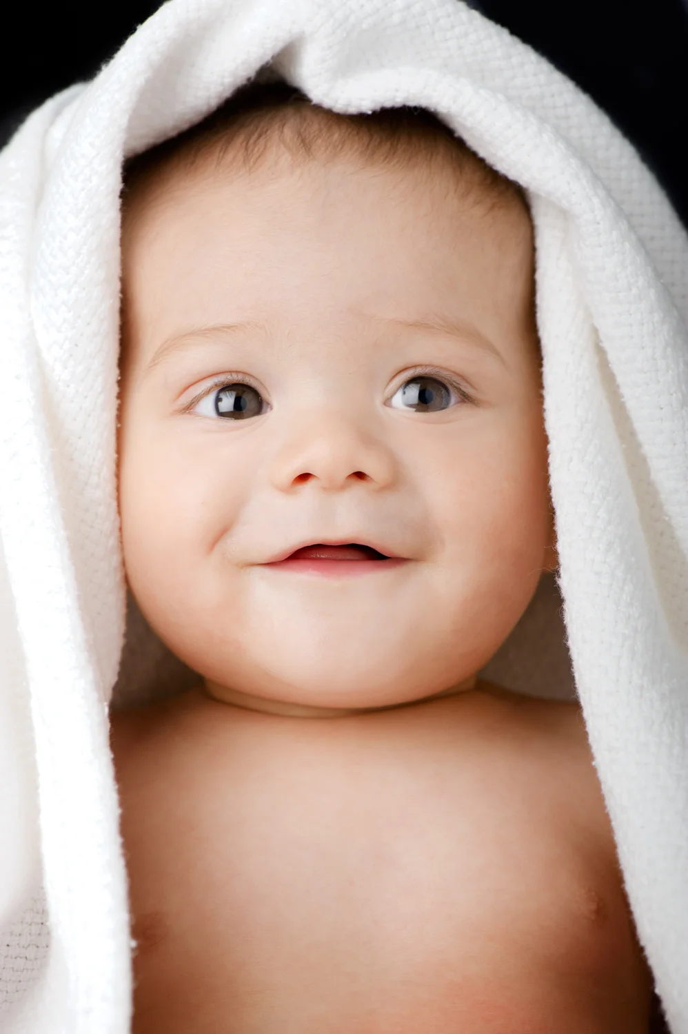 Nicole is a Chicago-based child photographer, family, baby photographer, commercial photographer, specializing in children's photography in Chicago, the Chicago North Shore suburban area and San Diego.